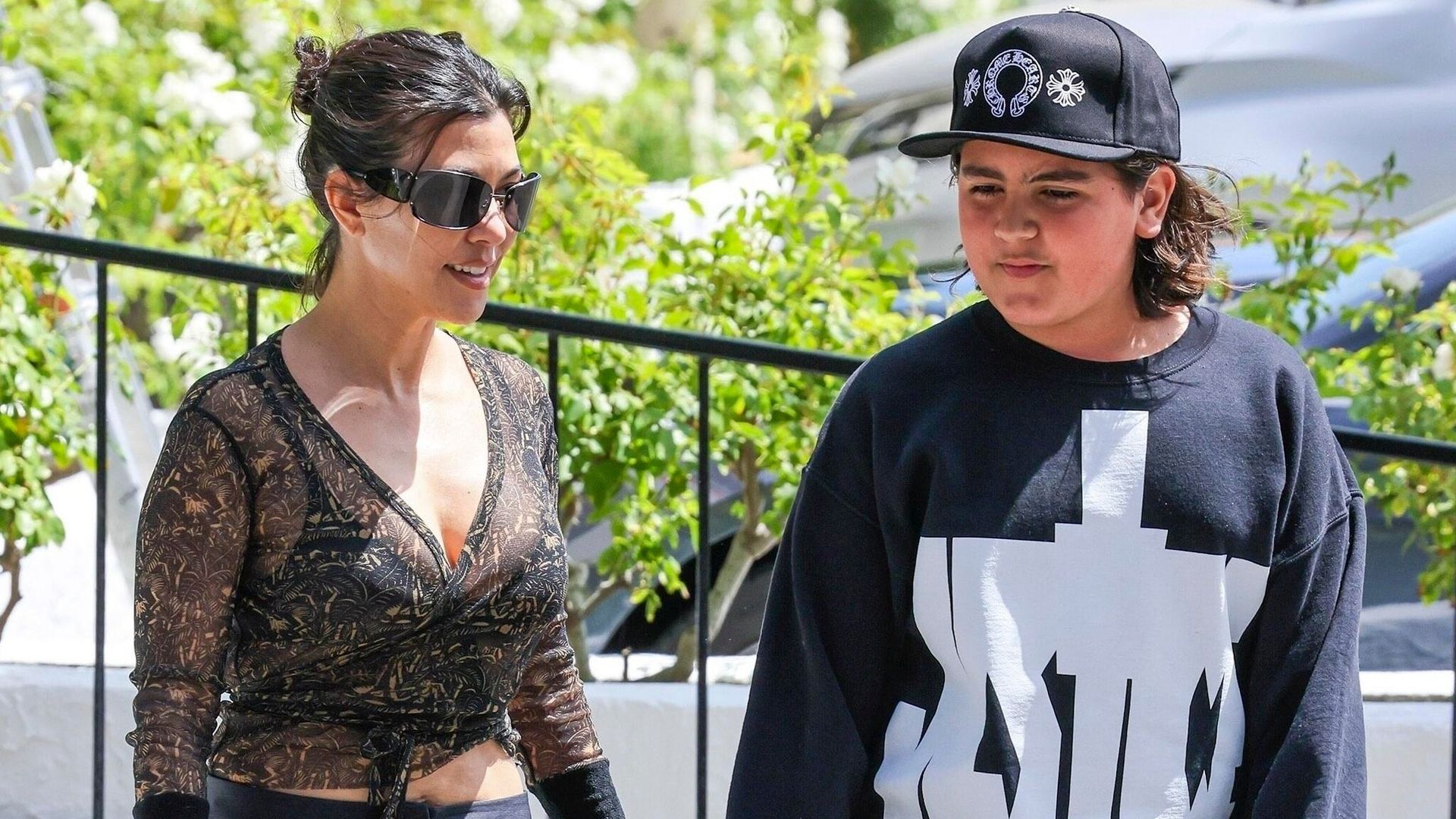 Con 14 años, Mason, el hijo mayor de Kourtney Kardashian, debuta en las redes sociales
