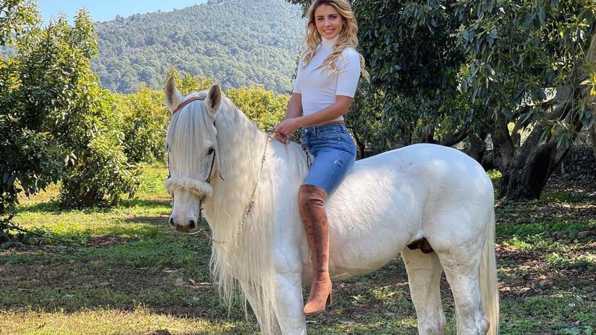 Michelle Renaud sufre fuerte accidente montando a caballo