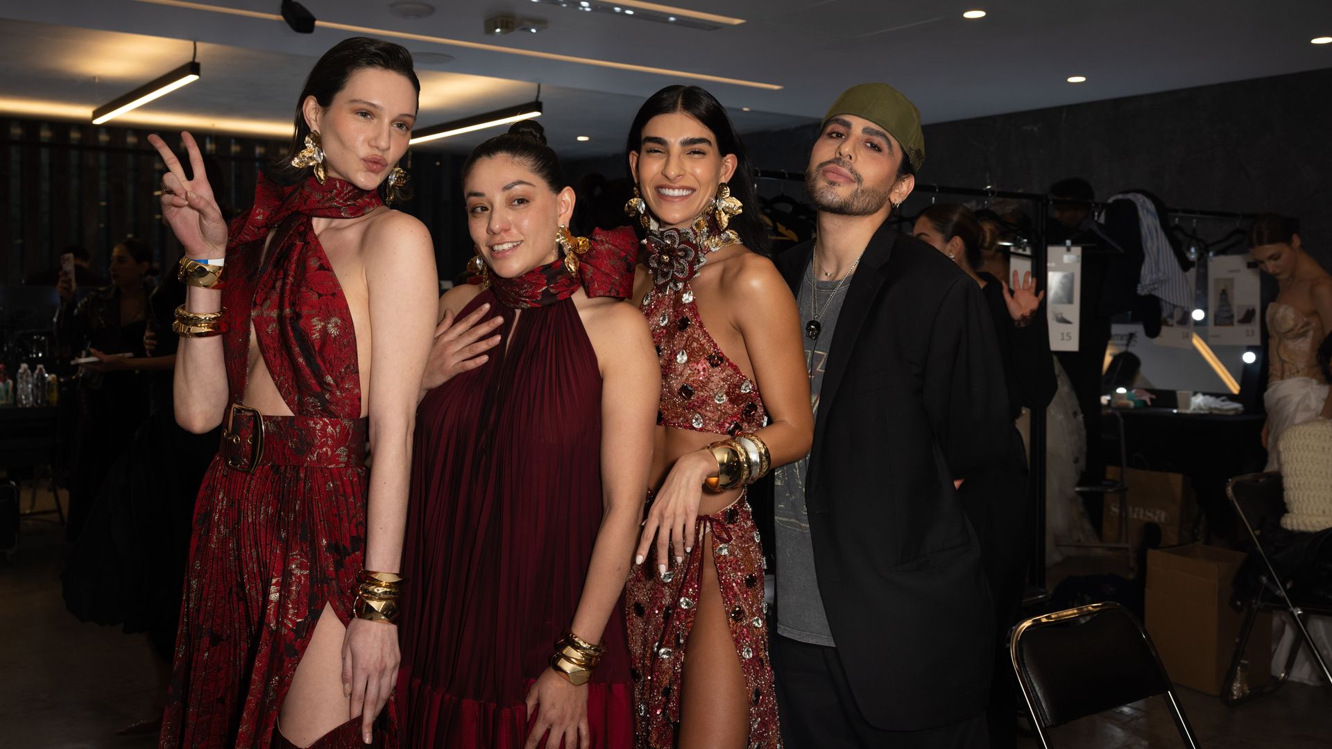 El backstage del desfile de "El Diablo viste a la Moda"