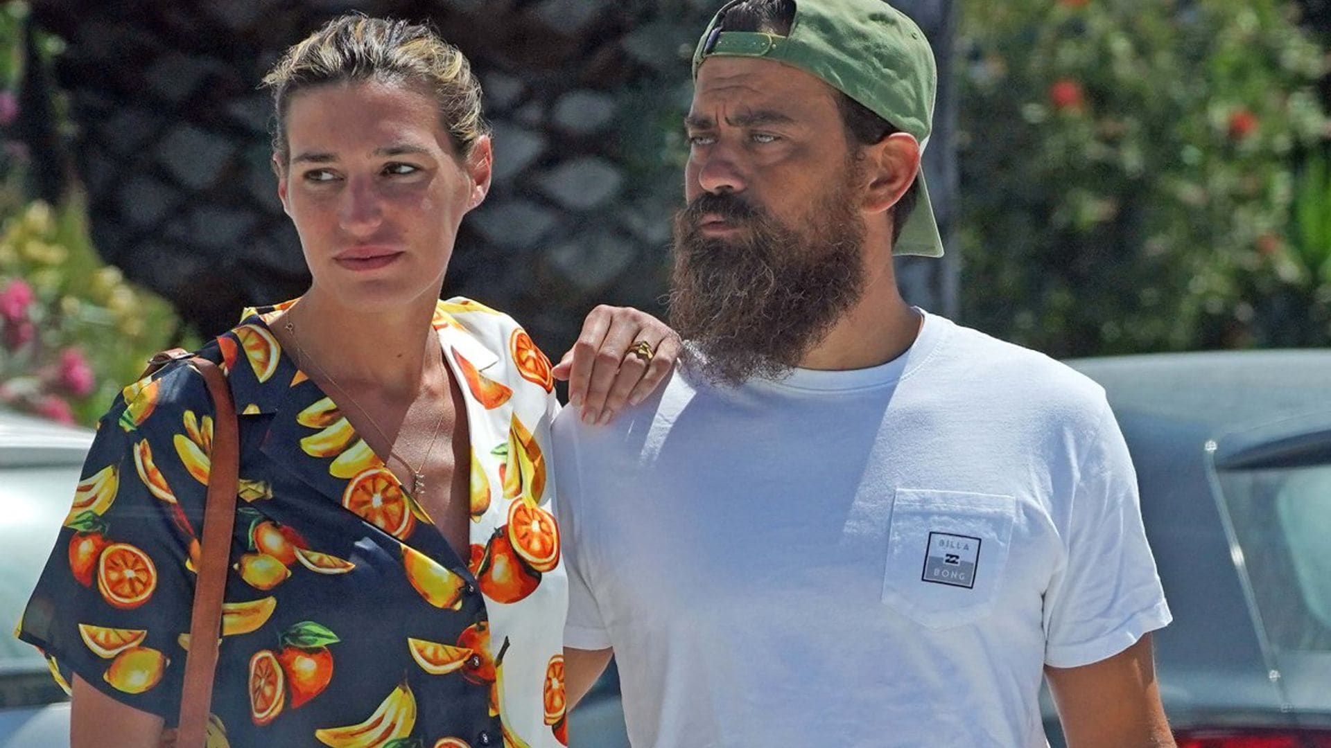Eugenia Osborne recupera la sonrisa, en buena compañía, en las playas de Cádiz