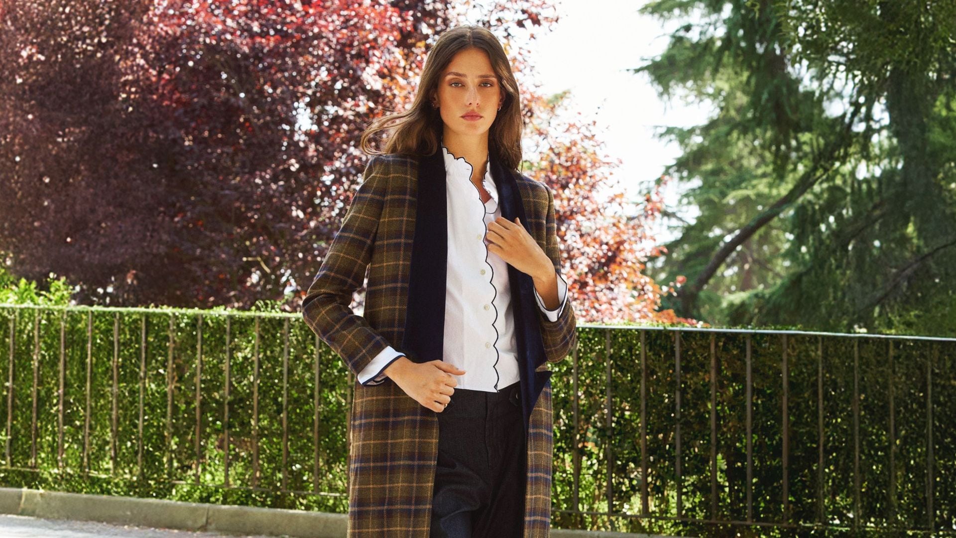 estos 8 abrigos elegantes y calentitos ya están en la lista de deseos de las editoras de moda