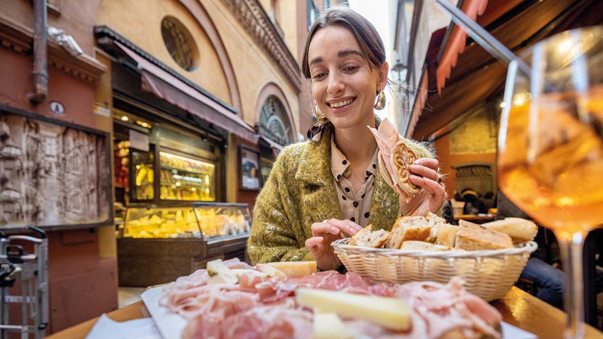 Los 3 manjares imprescindibles para un organizar un auténtico aperitivo italiano en casa