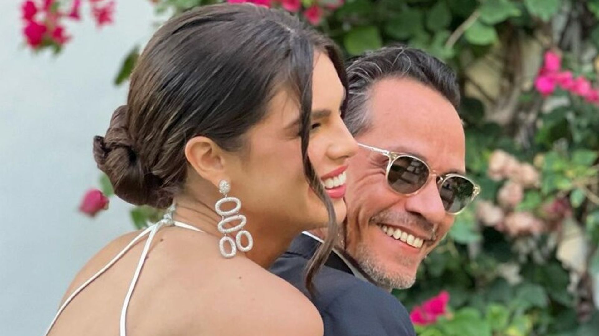 Marc Anthony y Nadia Ferreira derrochan amor y estilo en la boda de Brooklyn Beckham