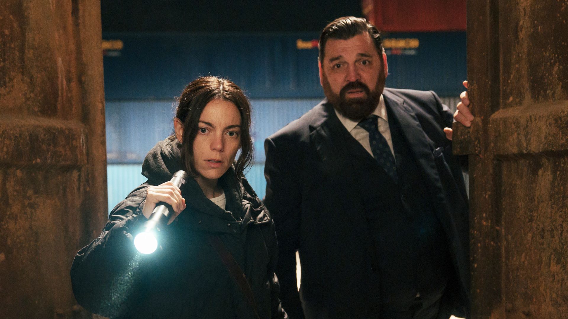 Hovik Keuchkerian y Victoria Luengo como Jon Gutiérrez y Antonia Scott