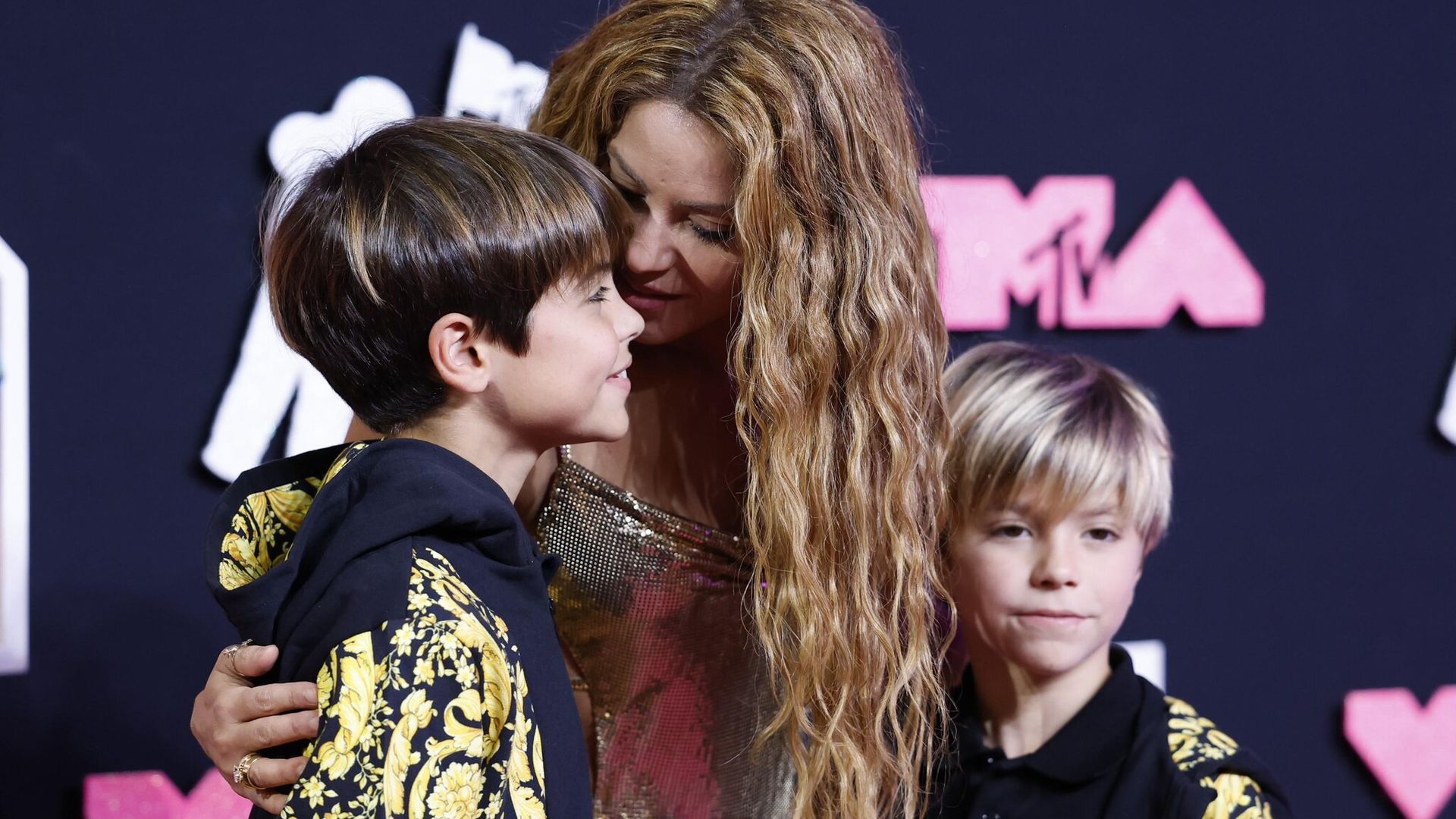 Milan, hijo de Shakira y Piqué, escribió canciones durante la separación de sus padres: ‘Harían llorar a cualquiera’