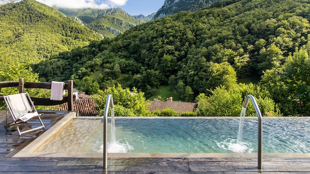 Hotel Tierra del Agua en pleno Parque Natural de Redes, Asturias