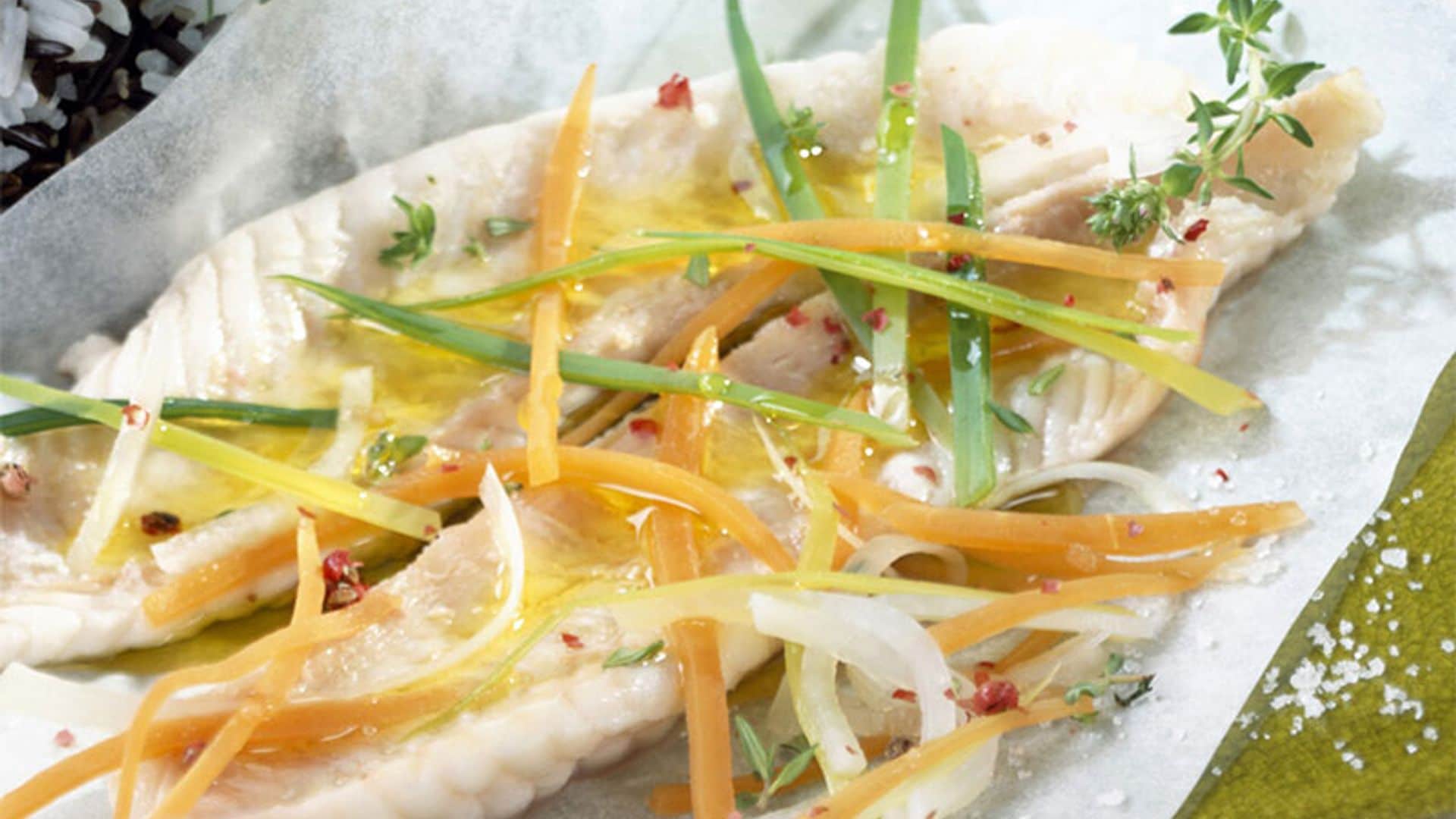 Lenguado en papillote con verduritas