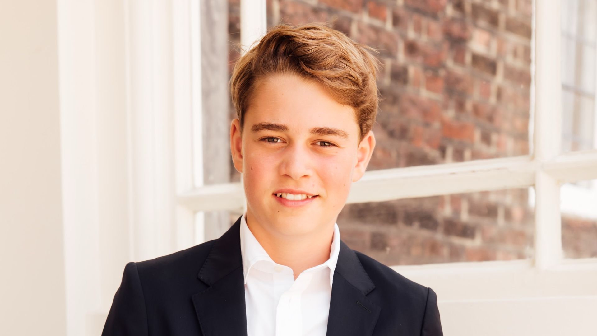 Nueva fotografía oficial del príncipe George con motivo de su 13 cumpleaños