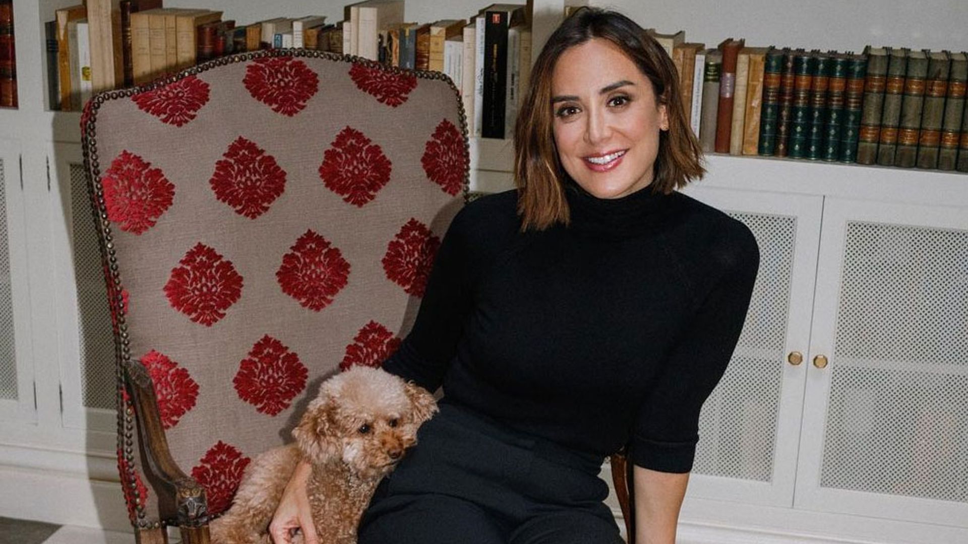 Tamara Falcó se apunta a la tendencia que te permite estrenar ya tu 'trench' de primavera