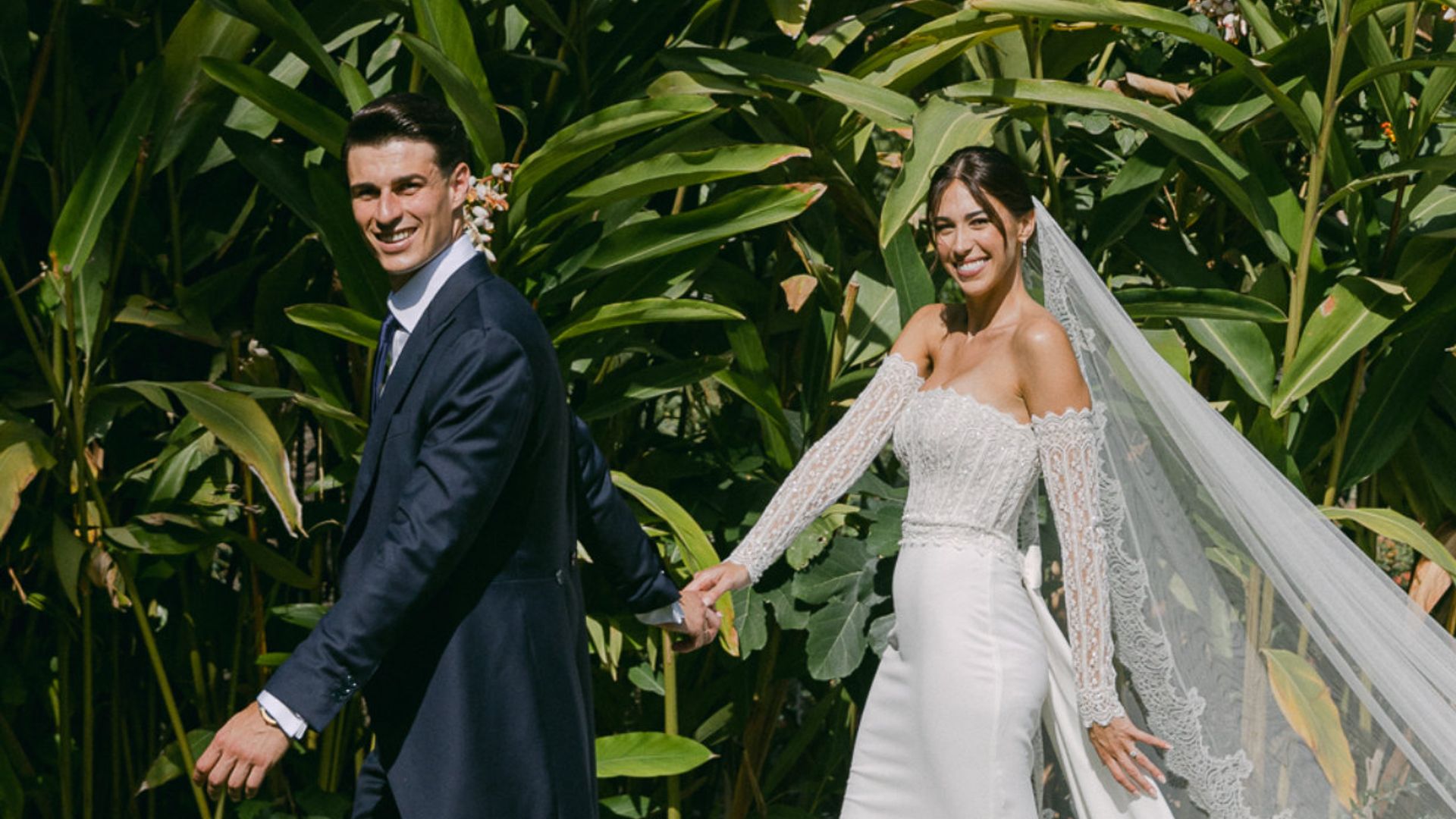 El vestido de infinitos detalles de Andrea Martínez para casarse con Kepa Arrizabalaga