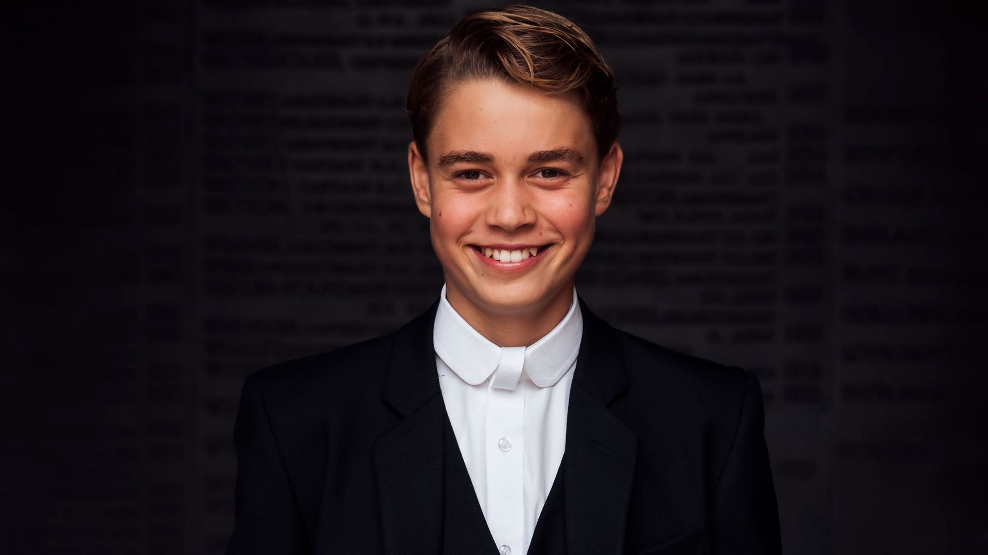 El Palacio de Kensington ha compartido estas imágenes del príncipe George, segundo en la línea sucesoria al trono británico, con su uniforme escolar en su primer día en Eton College