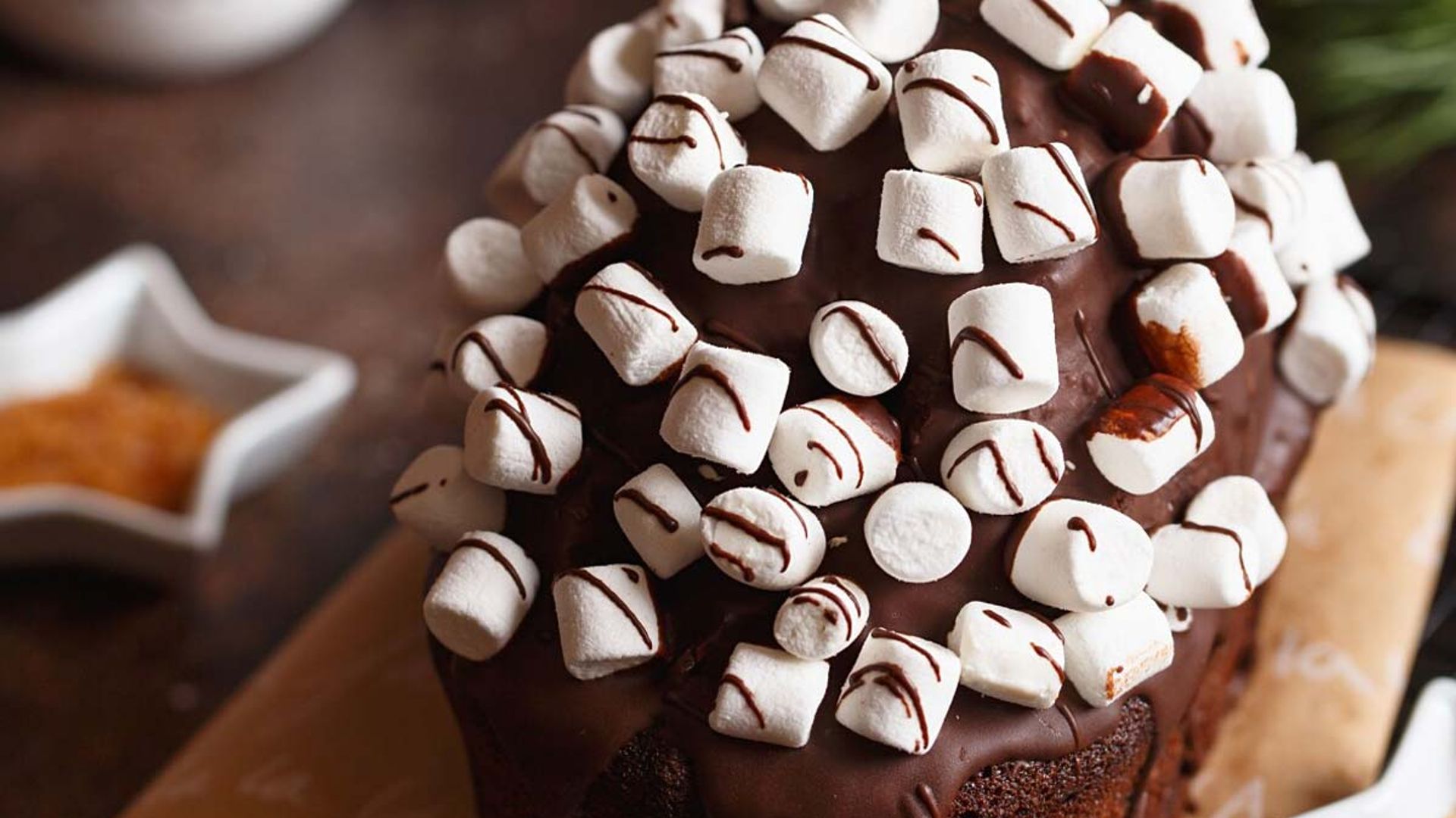Pastel de chocolate con nubes