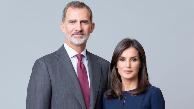 Los reyes Felipe y Letizia en un retrato oficial de Estela de Castro en febrero de 2020
