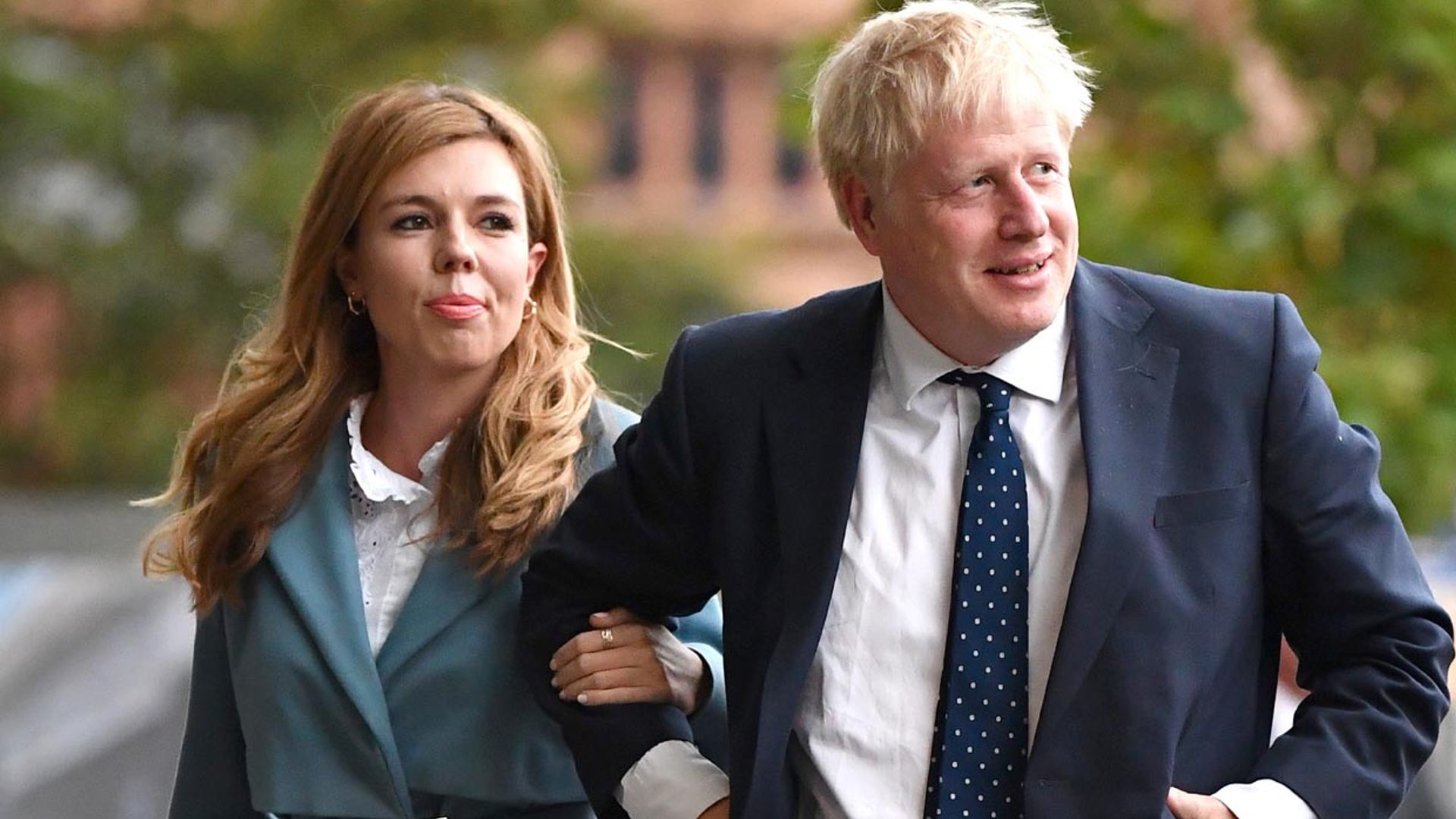 Boris Johnson homenajea a los médicos que le han salvado al elegir el nombre de su bebé