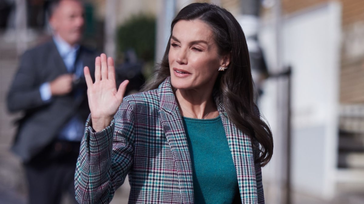 El nuevo bolso de la reina Letizia, un diseño que no es como los demás: de lana de oveja valenciana