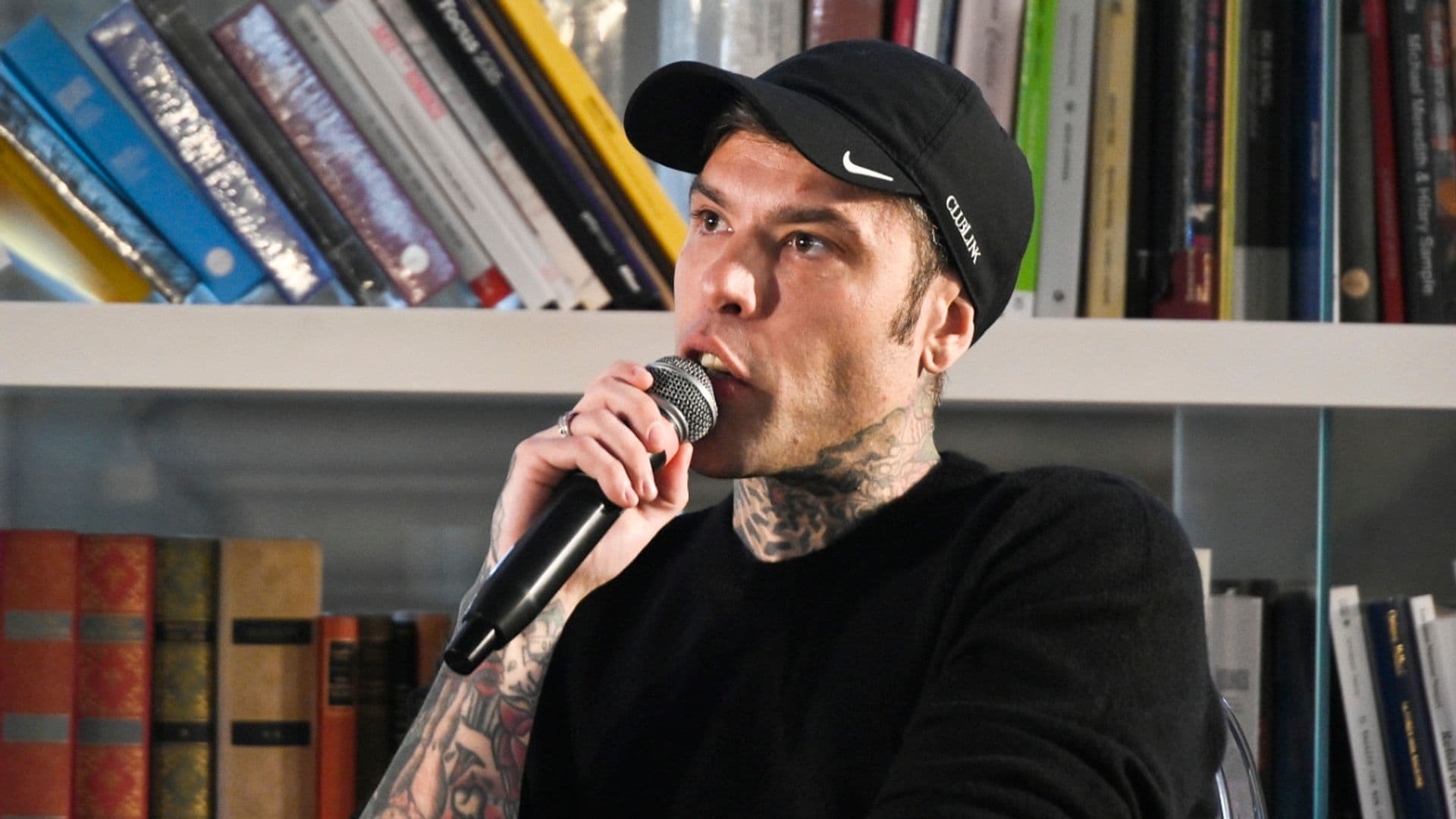 La última canción de Fedez, ¿con indirectas a su ruptura con Chiara Ferragni?