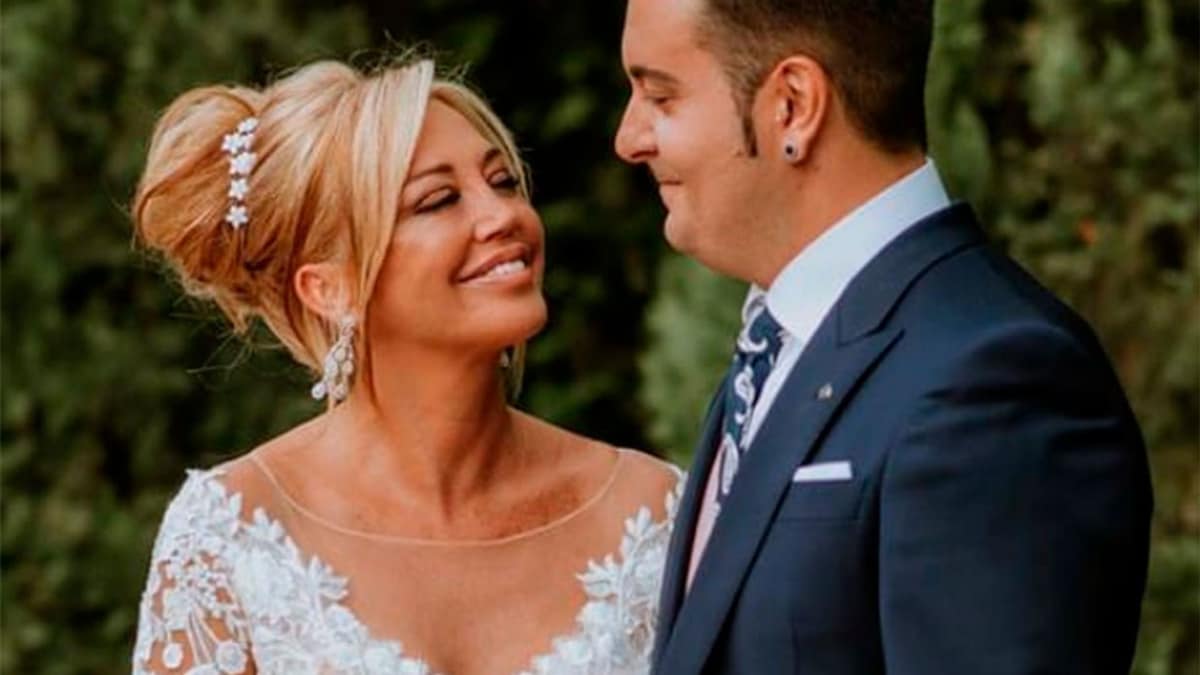 Belén esteban comparte las primeras fotos de Miguel en su boda