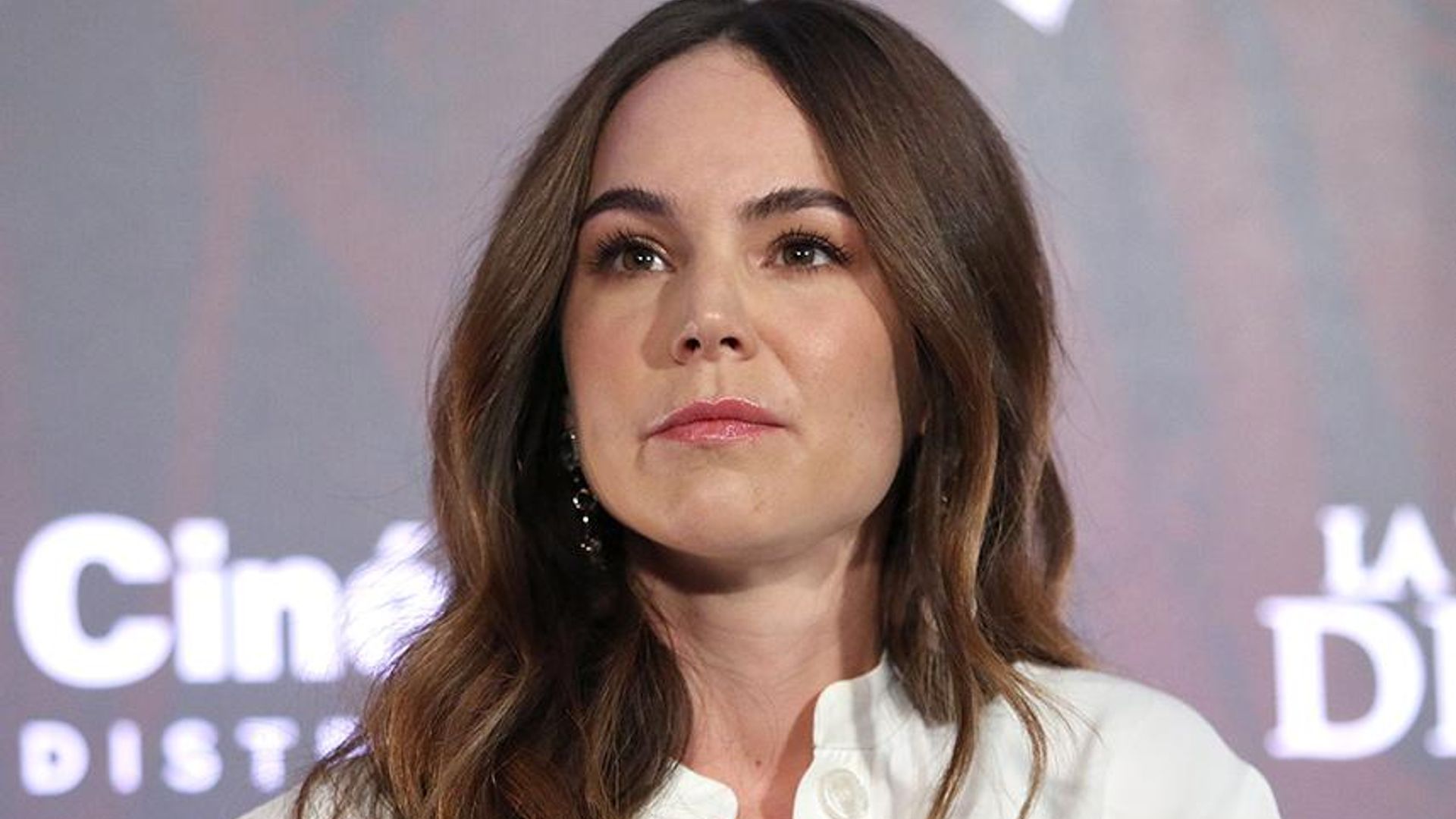 ¡Talentosa! Camila Sodi presume su lado más romántico y musical