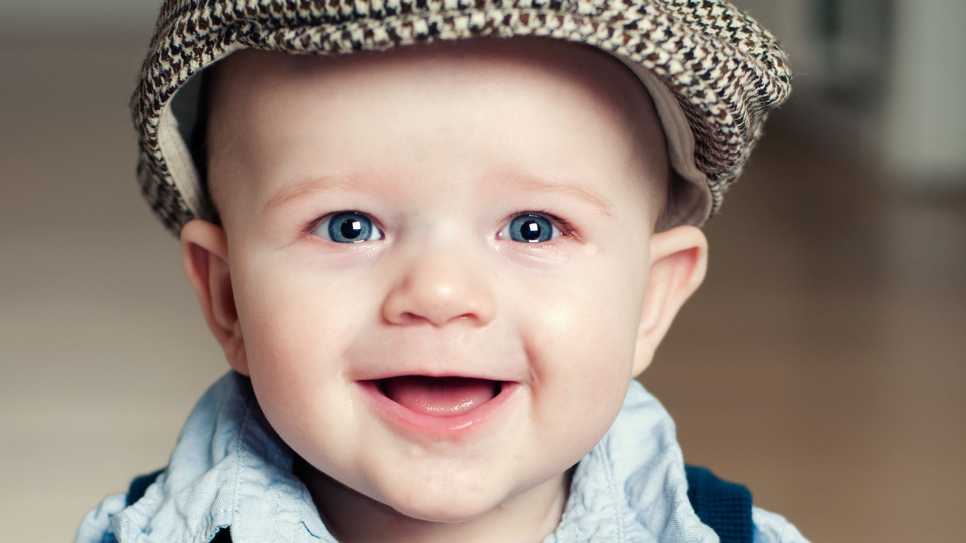 Bebé sonriente