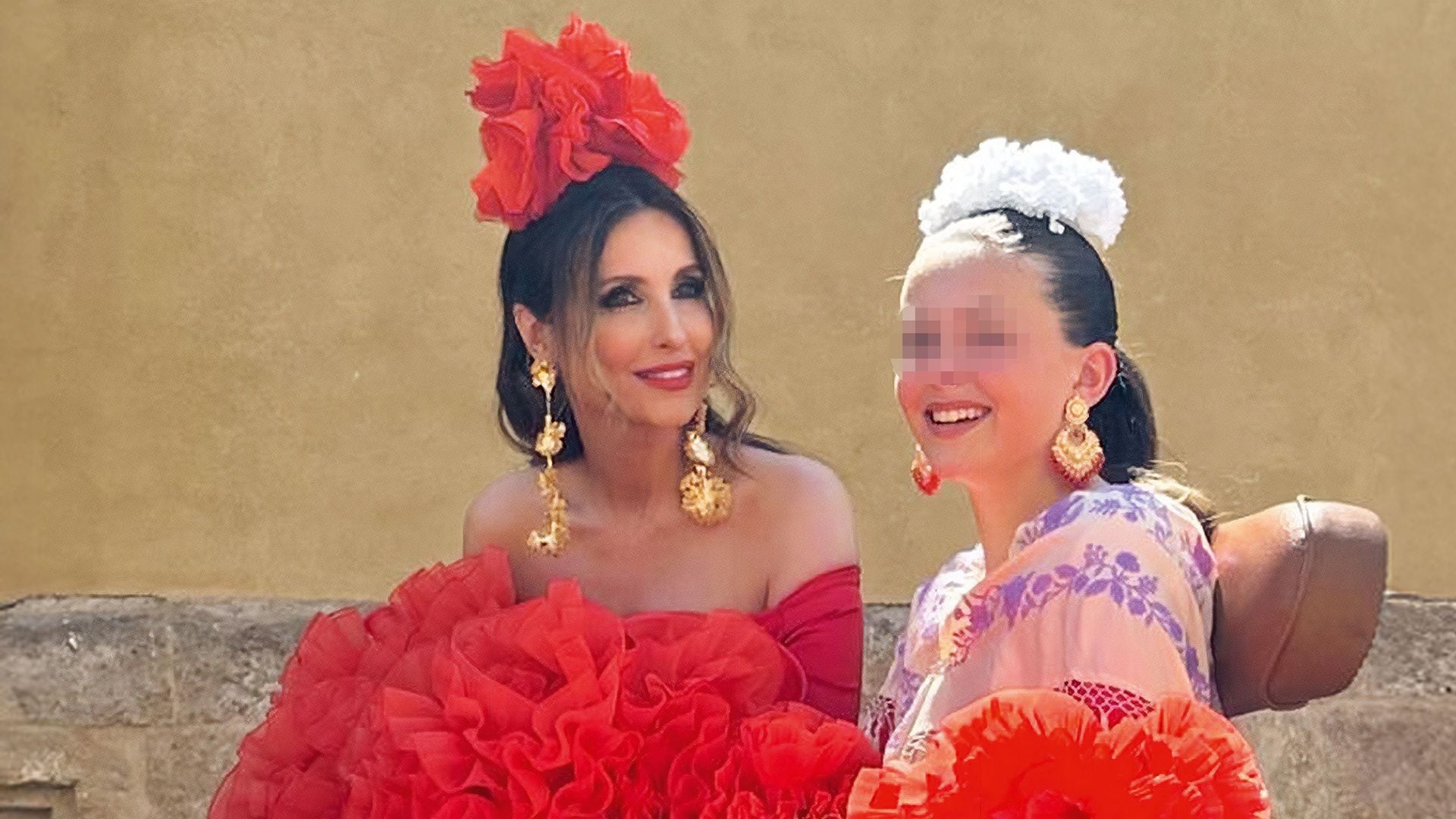 EXCLUSIVA: Paloma Cuevas y su hija Bianca, dos flamencas de rompe y rasga, en Córdoba