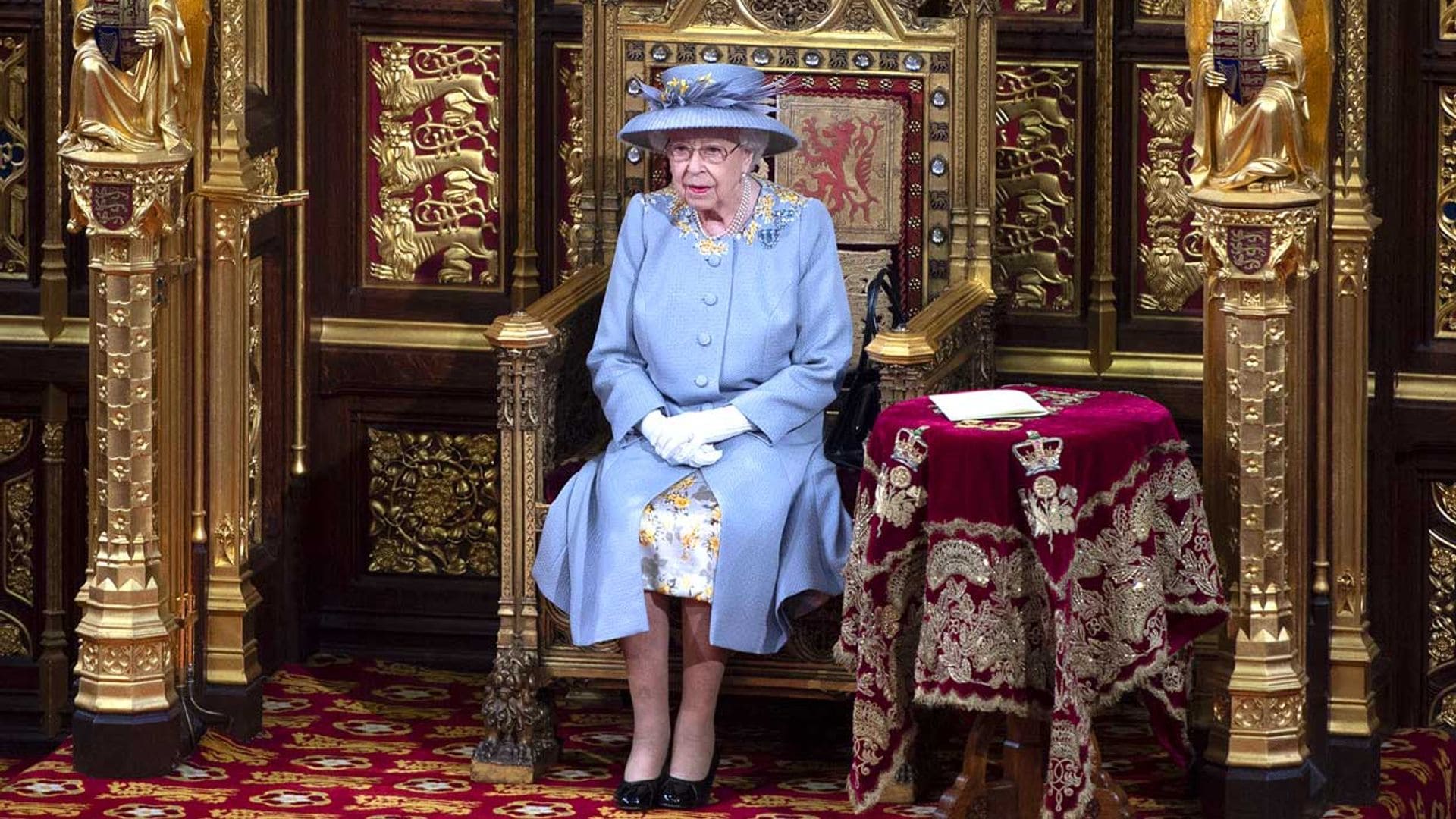 El conmovedor detalle que marcó la primera cita pública de Isabel II en Londres tras la muerte de su marido