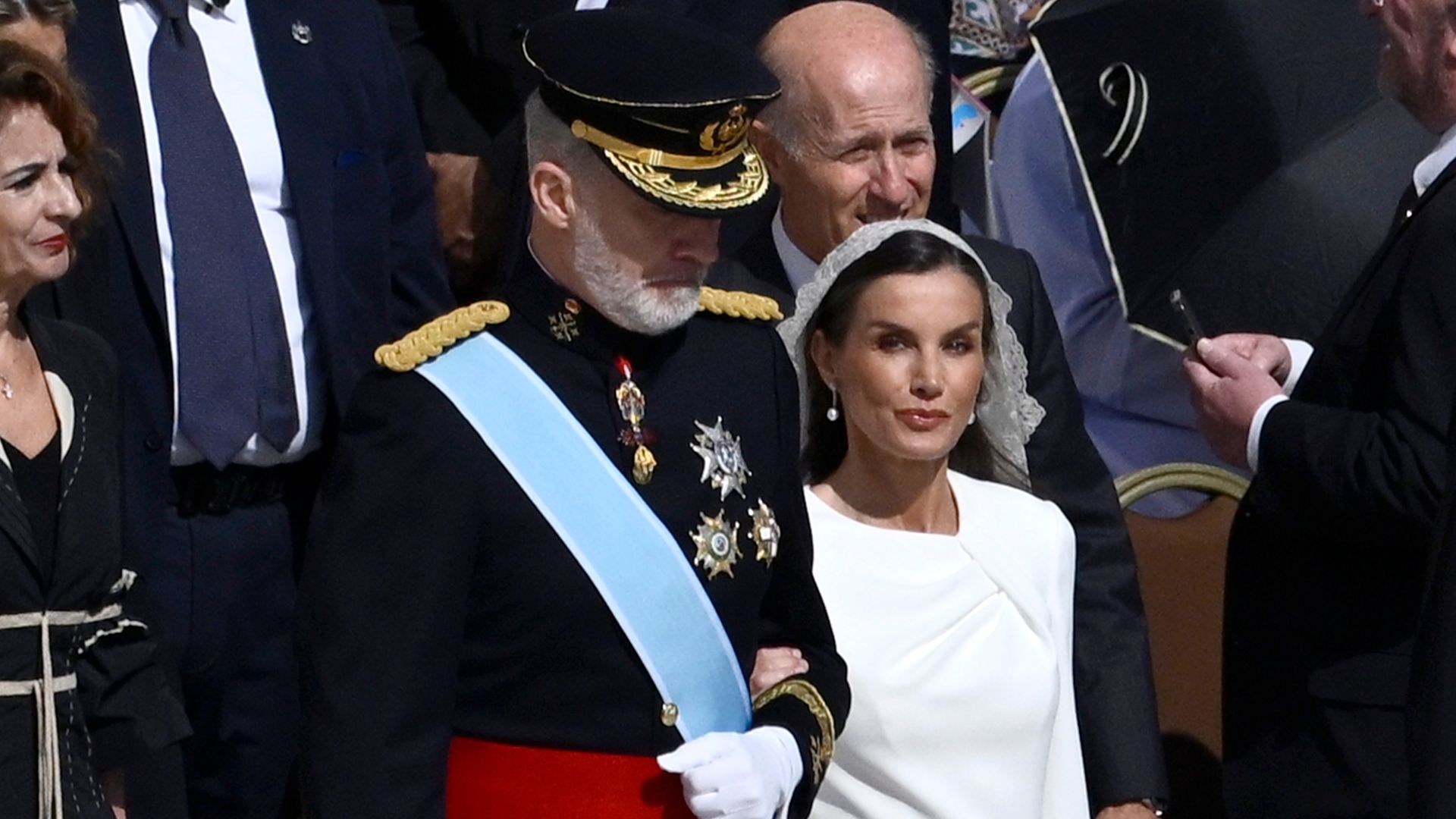 La reina Letizia confía en uno de los diseñadores favoritos de Isabel Preysler para la misa inaugural de León XIV