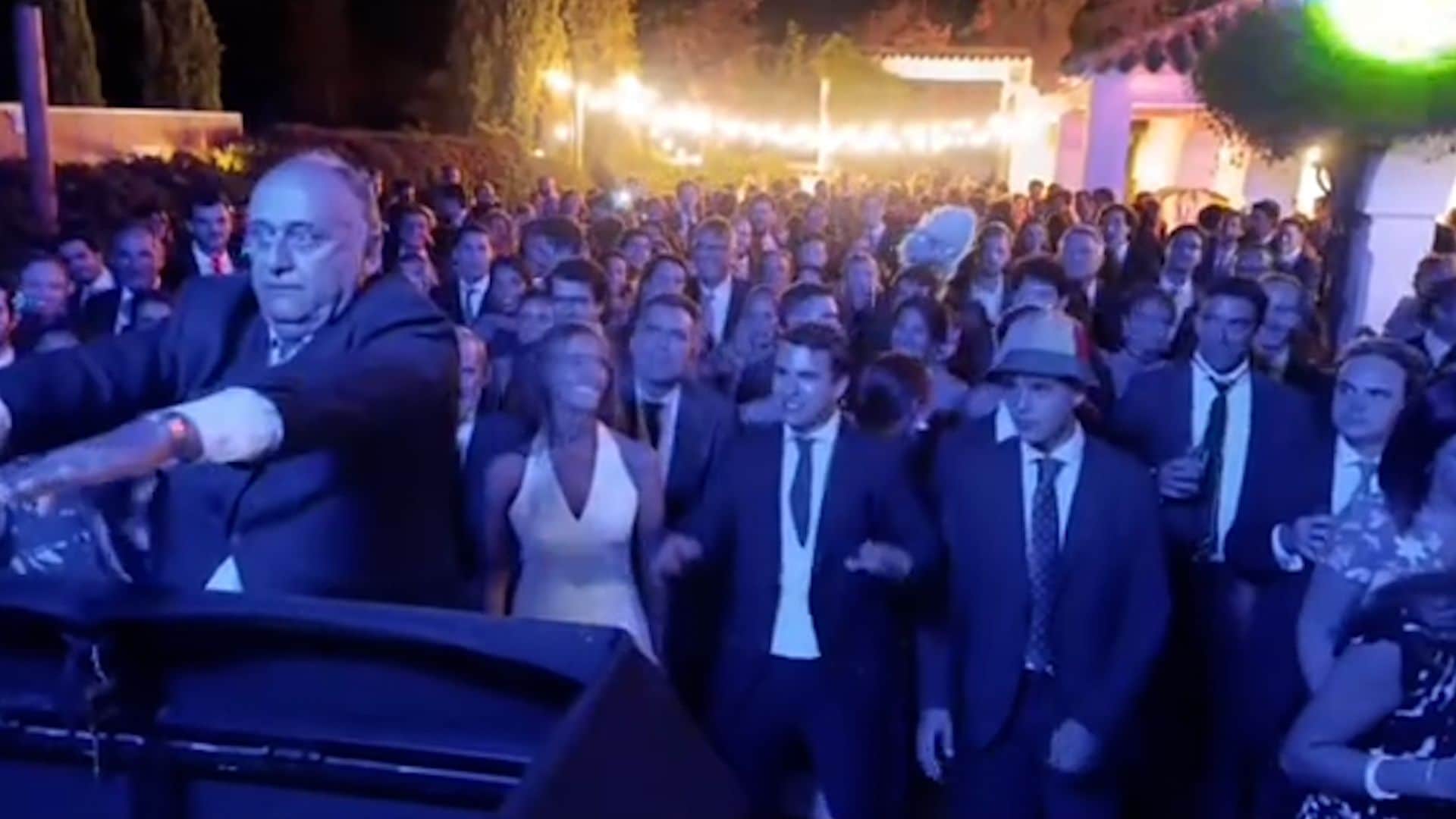 Una boda a ritmo de ‘thriller’: no te pierdas la divertida coreografía grupal de los invitados con el mítico tema de Michael Jackson