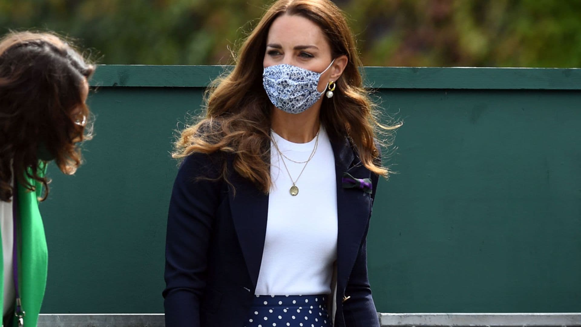 Kate rompe su tradición de estilo en Wimbledon con el estampado 'fetiche' que agota en minutos