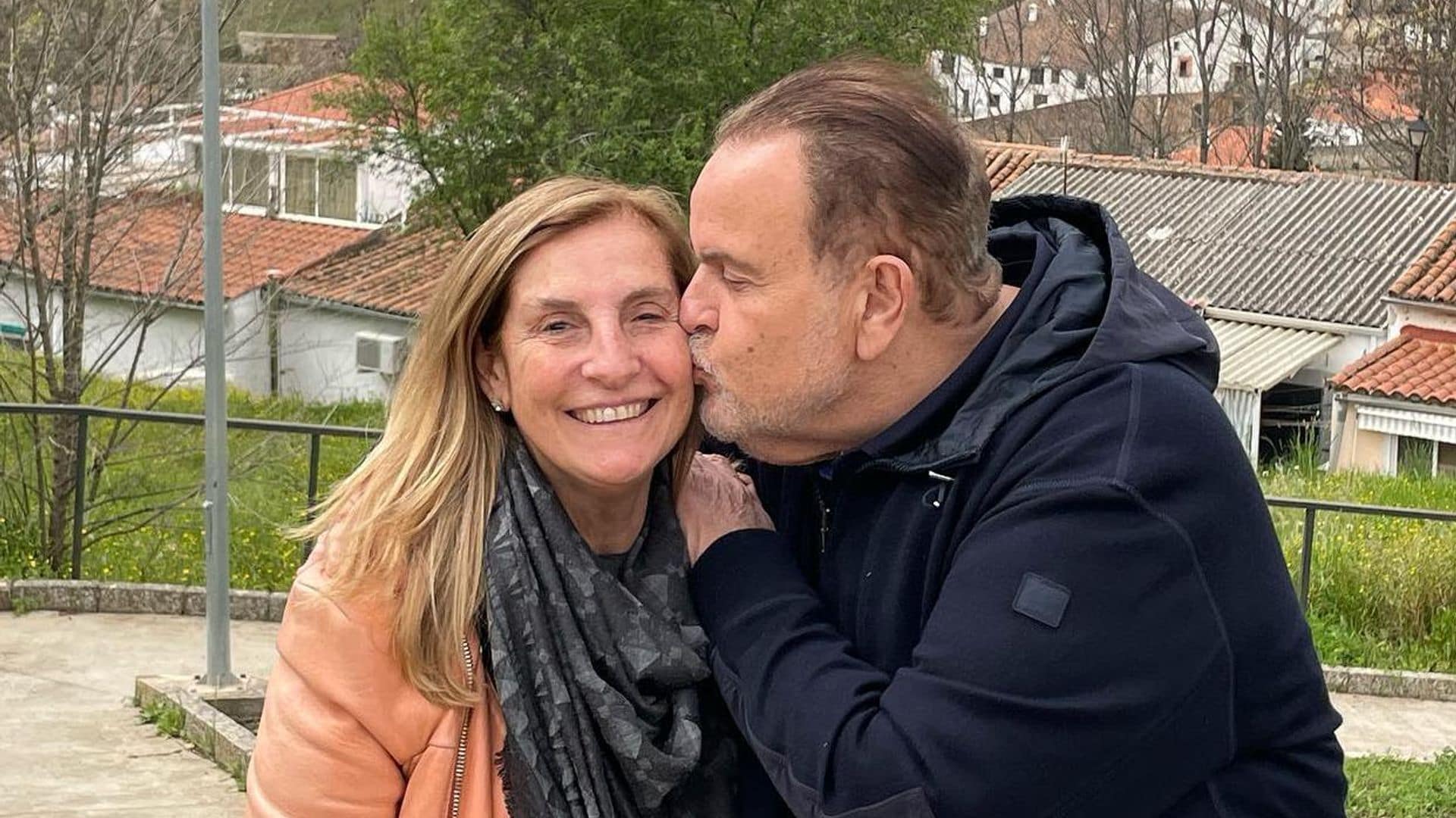 Raúl de Molina y su esposa Mily celebran 28 años de casados