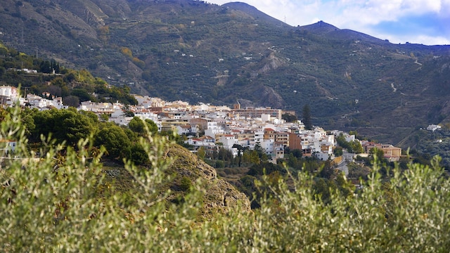 El pueblo granadino de Lanjarón 
