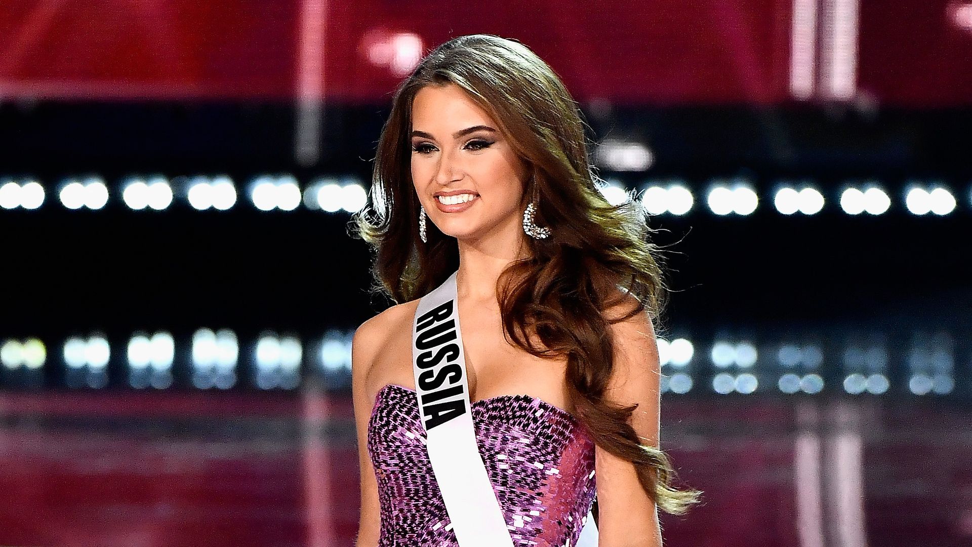 Miss Russia 2017 Kseniya Alexandrova concursando en el certamen de belleza de ese año en The Axis at Planet Hollywood Resort & Casino en Las Vegas, Nevada.