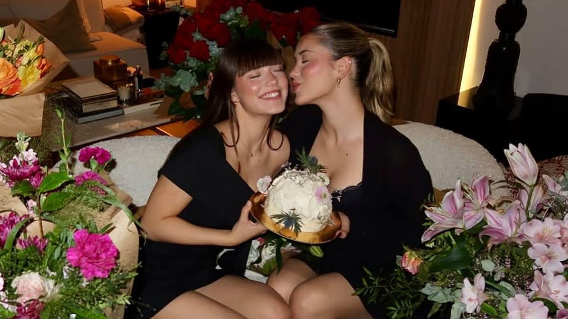 Las hijas de Raquel Meroño cumplen 19 años: la curiosa felicitación de su hermano mayor, 'desconocido' hasta ahora