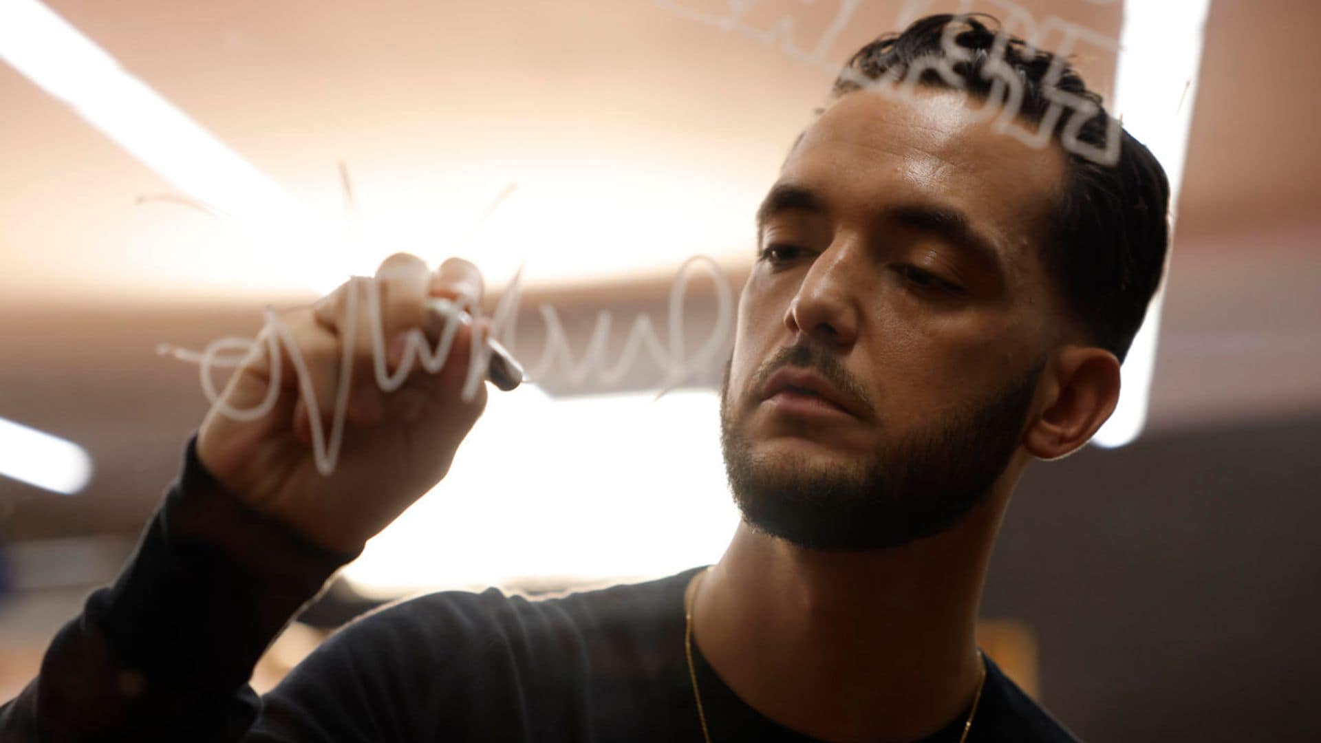 C Tangana encandila al público del Festival de San Sebastián