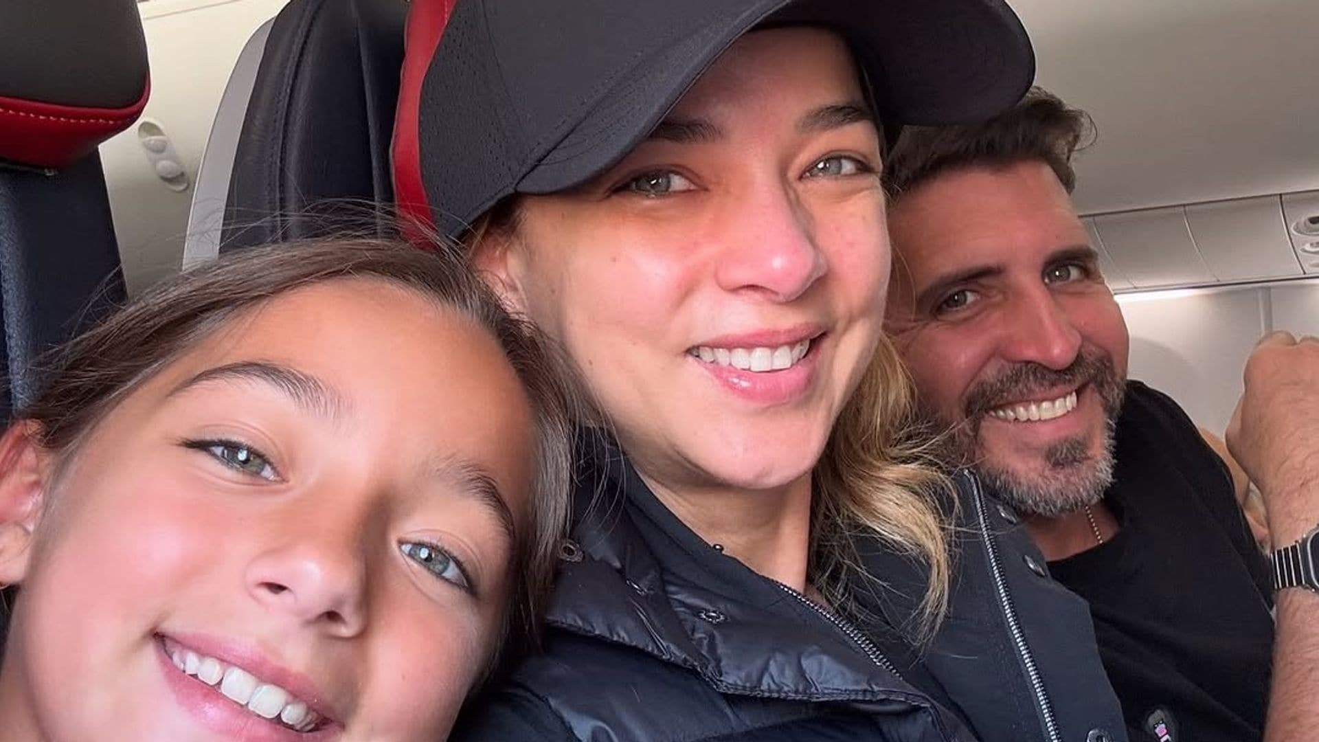 Muy bien acompañadas, Adamari López y Alaïa disfrutan de unas vacaciones en la nieve