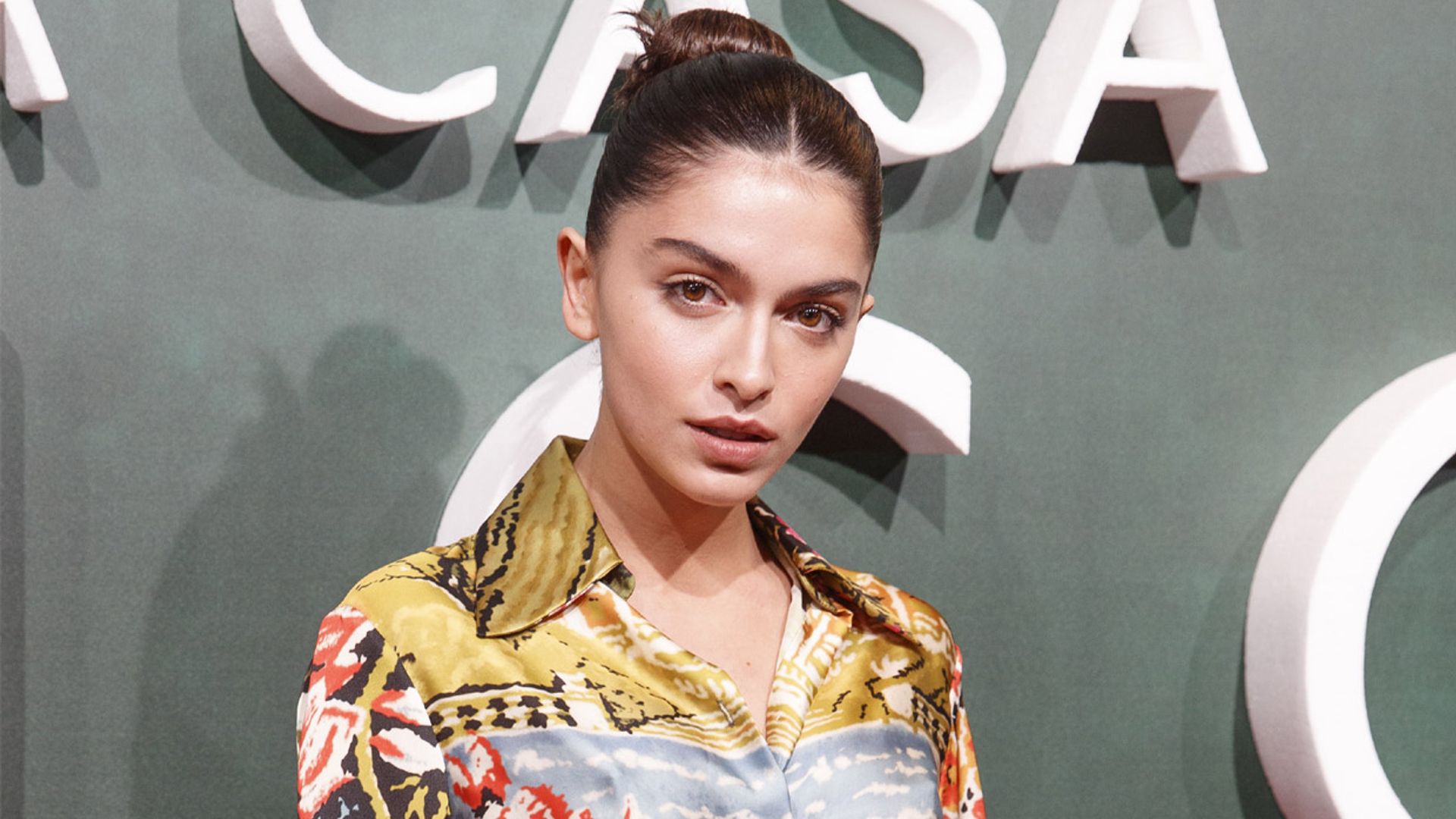 Tres chaquetas de entretiempo y un look ganador: el truco de Lucía Rivera para vestir bien hasta verano