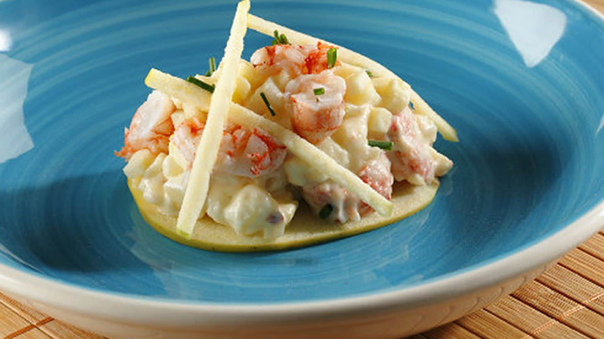 Canapés de manzana y gambas