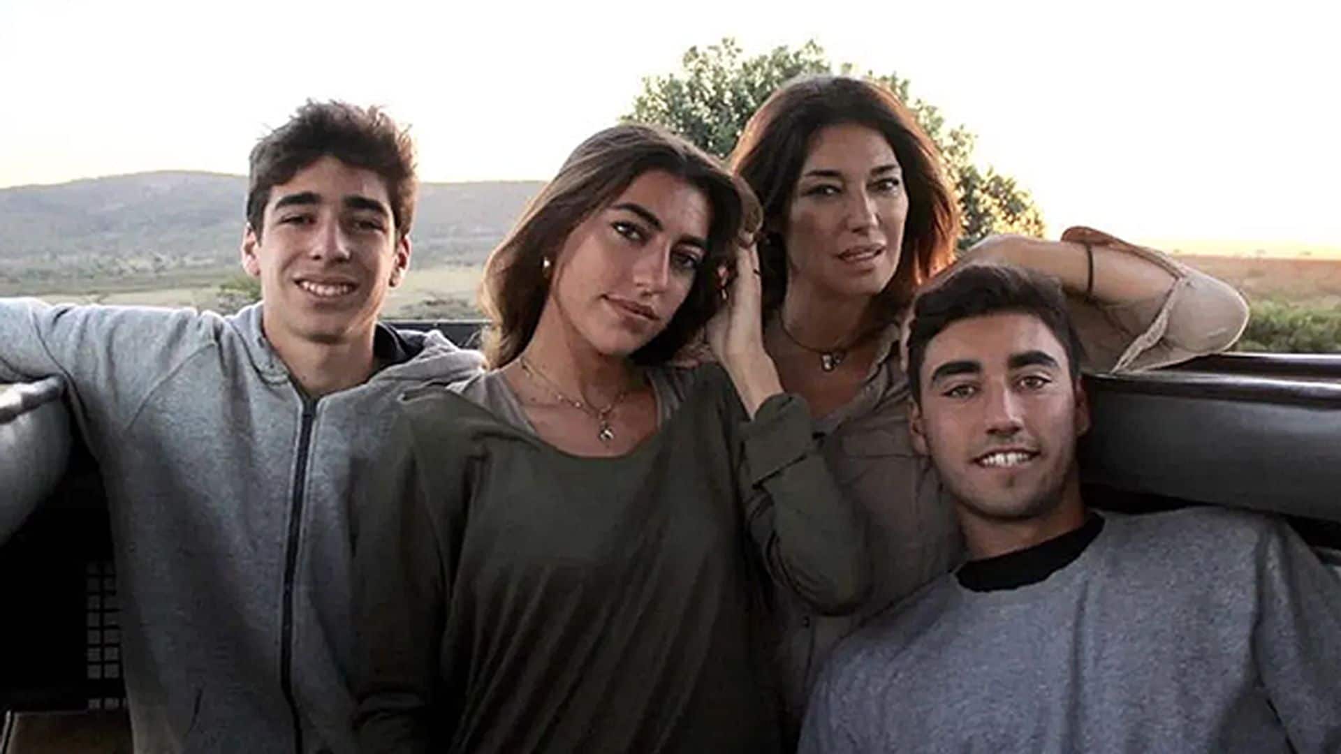 Raquel Revuelta presume con orgullo de su hijo Miki, que acaba de cumplir 26 años