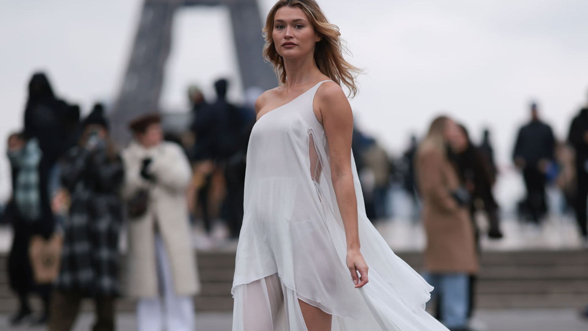 El estilo griego inundará los looks de invitada más bonitos del verano