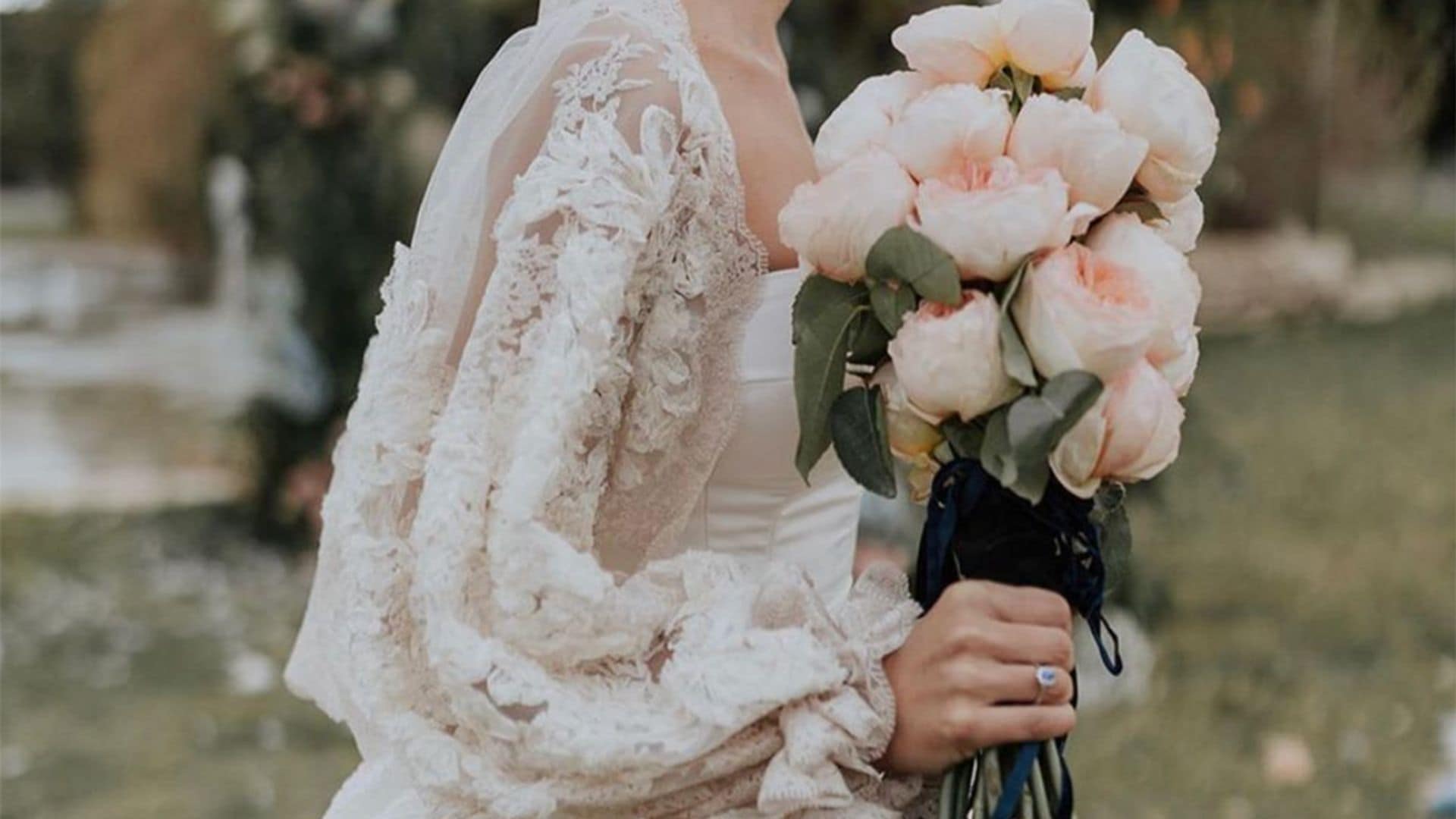 Los ramos de novia más virales son de tonos empolvados (y nos encantan)