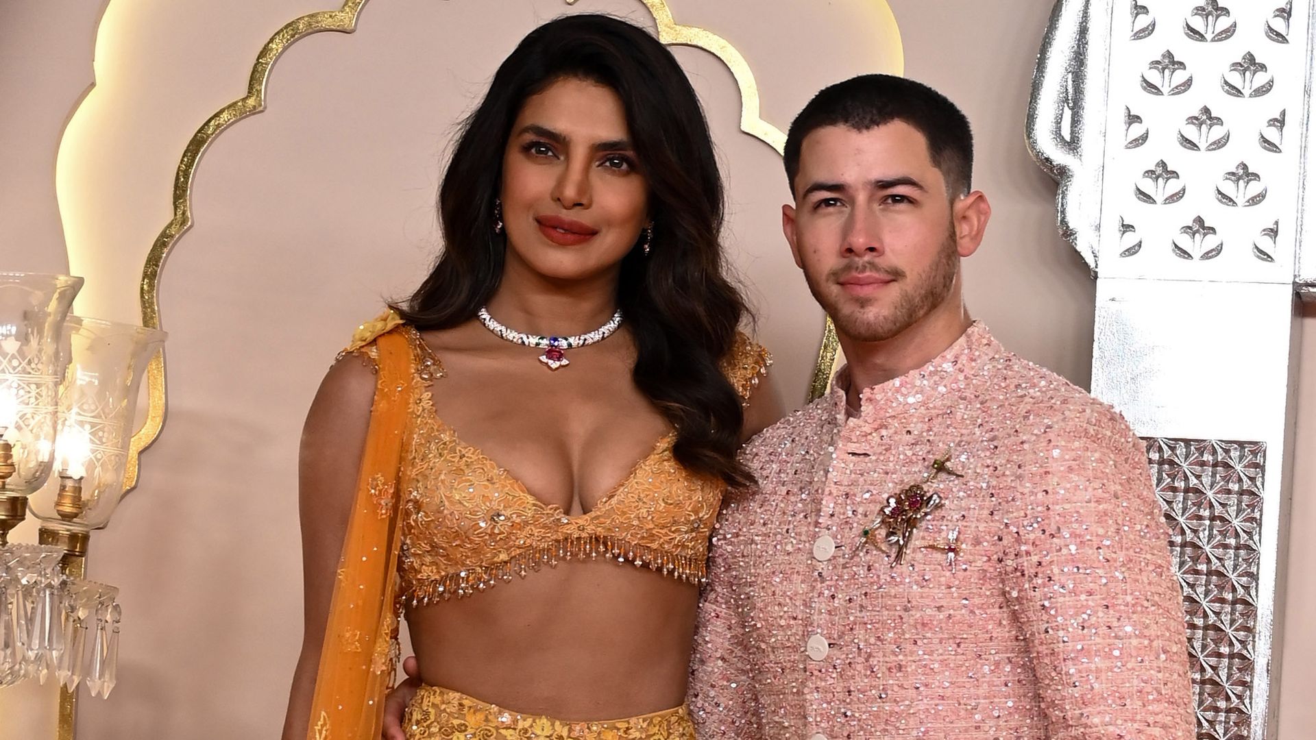 Las Kardashian, Priyanka Chopra y más famosos en la lujosa boda de Anant Ambani en la India