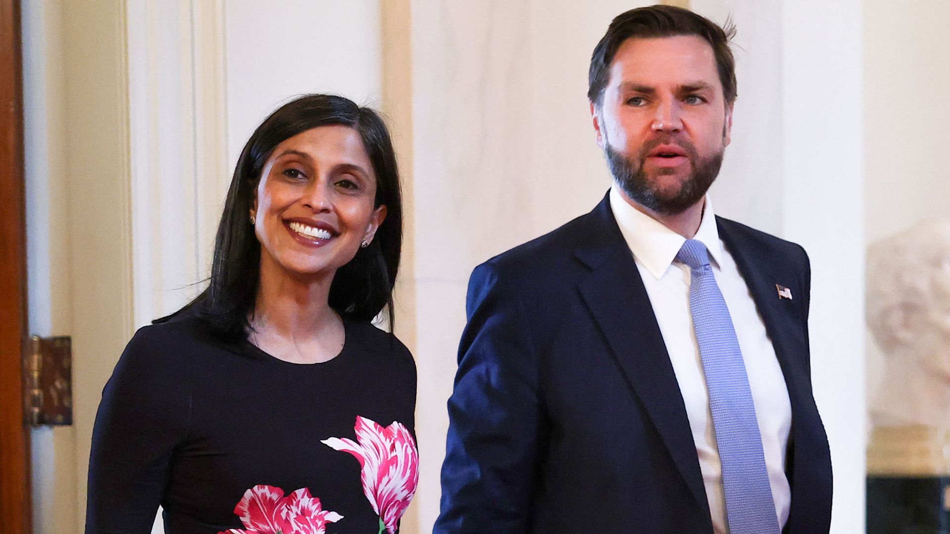 Usha Vance y el vicepresidente JD Vance presentaron al nuevo integrante de su familia.