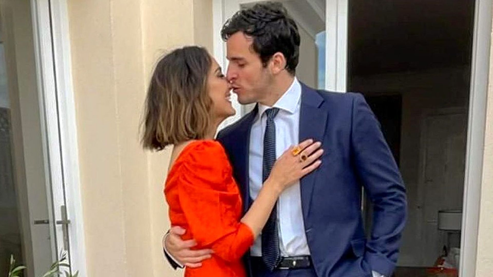Tamara Falcó e Íñigo Onieva celebran su primer aniversario brindando y pidiendo un deseo