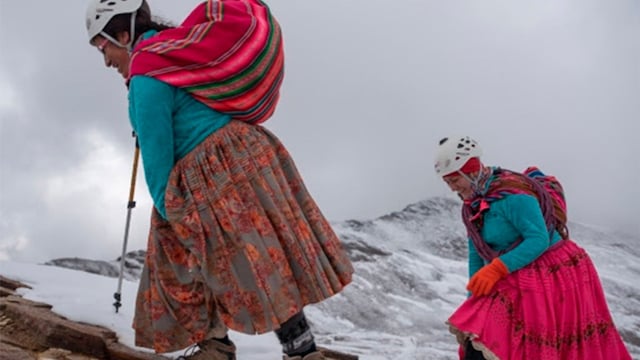 cholitas escalando