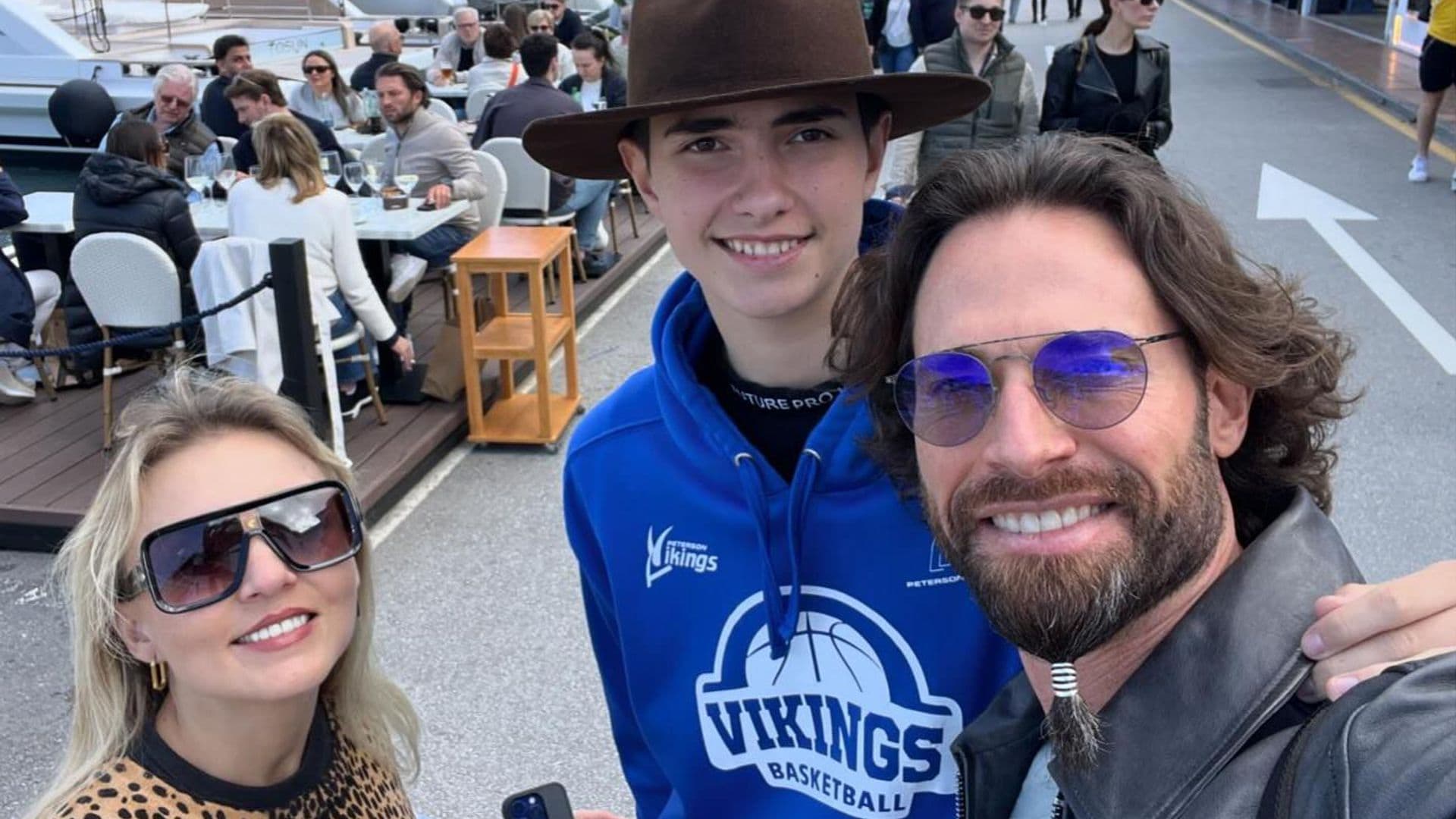 Sebastián Rulli presume sus vacaciones familiares junto a su hijo Santiago y Angelique Boyer