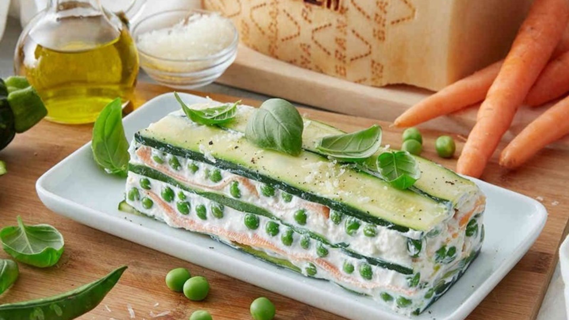 Lasaña fría de verduras, 'ricotta' y queso Grana Padano