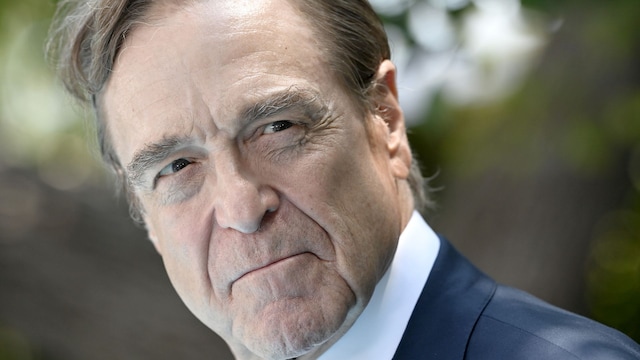 La increíble transformación de John Goodman después de perder 90 kilos