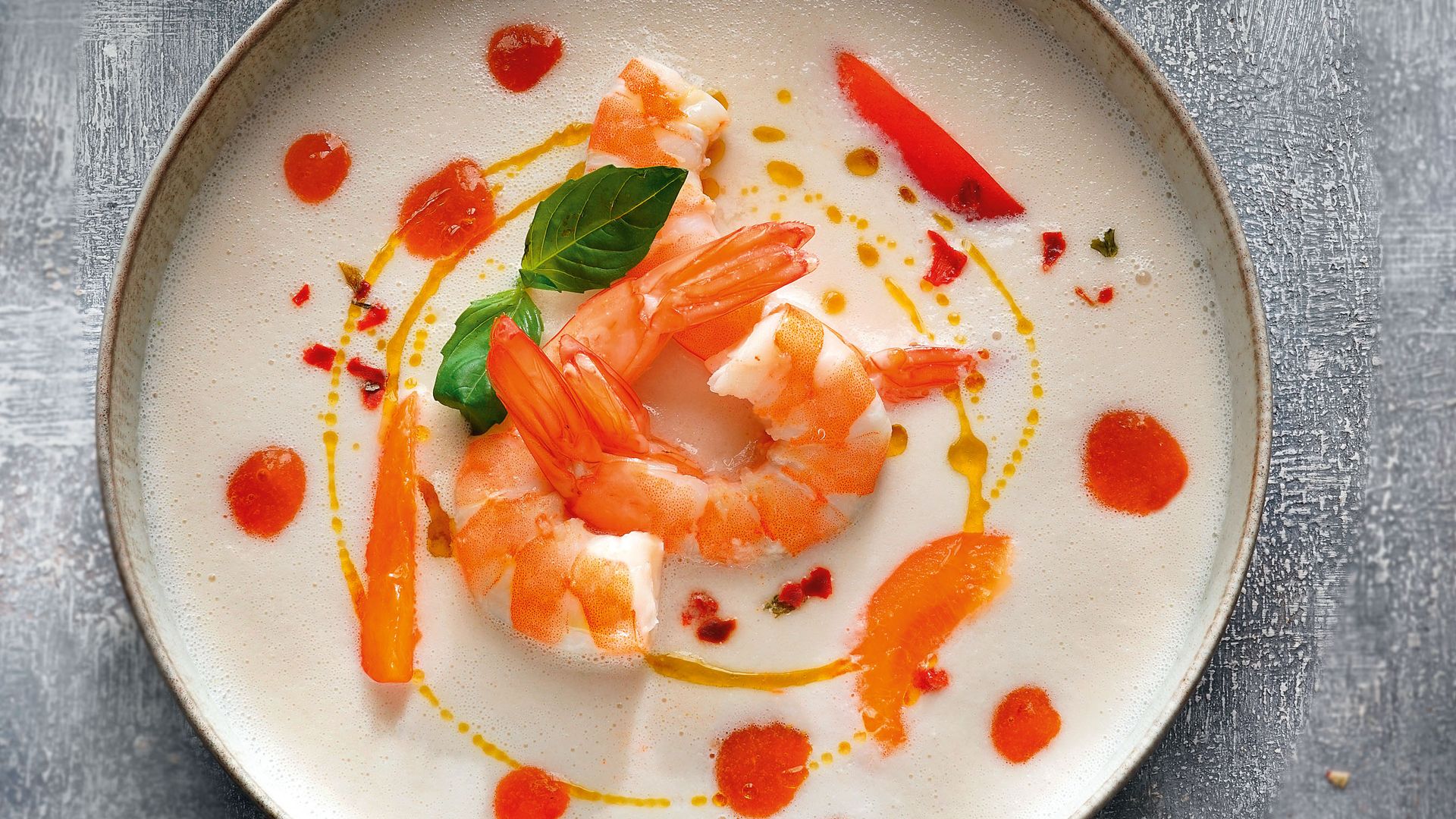 ​​​La receta fresquita del día: el ajoblanco más original del verano lleva una fruta que ahora está en su mejor momento