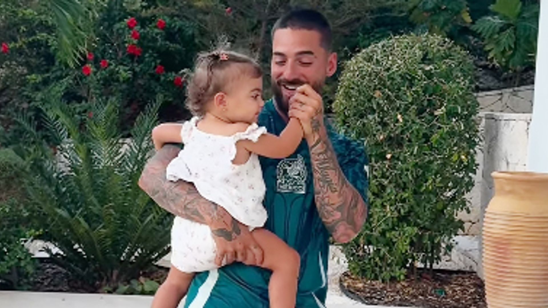 Maluma celebra a lo grande el cumpleaños de su hija Paris y su look acapara todas las miradas