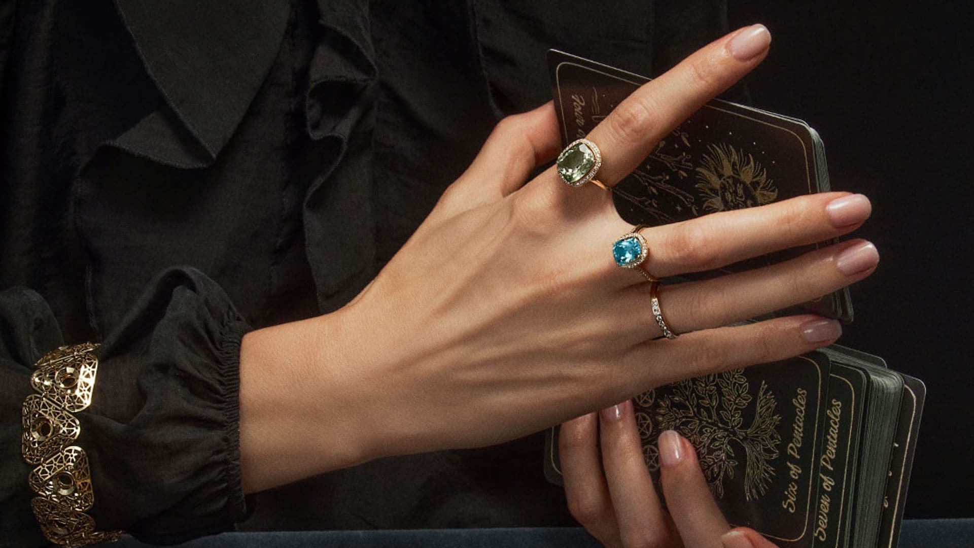 Joyas místicas que te hacen sentir especial: inspírate en estas piezas con amatistas, topacios y citrinos que nunca pasan de moda