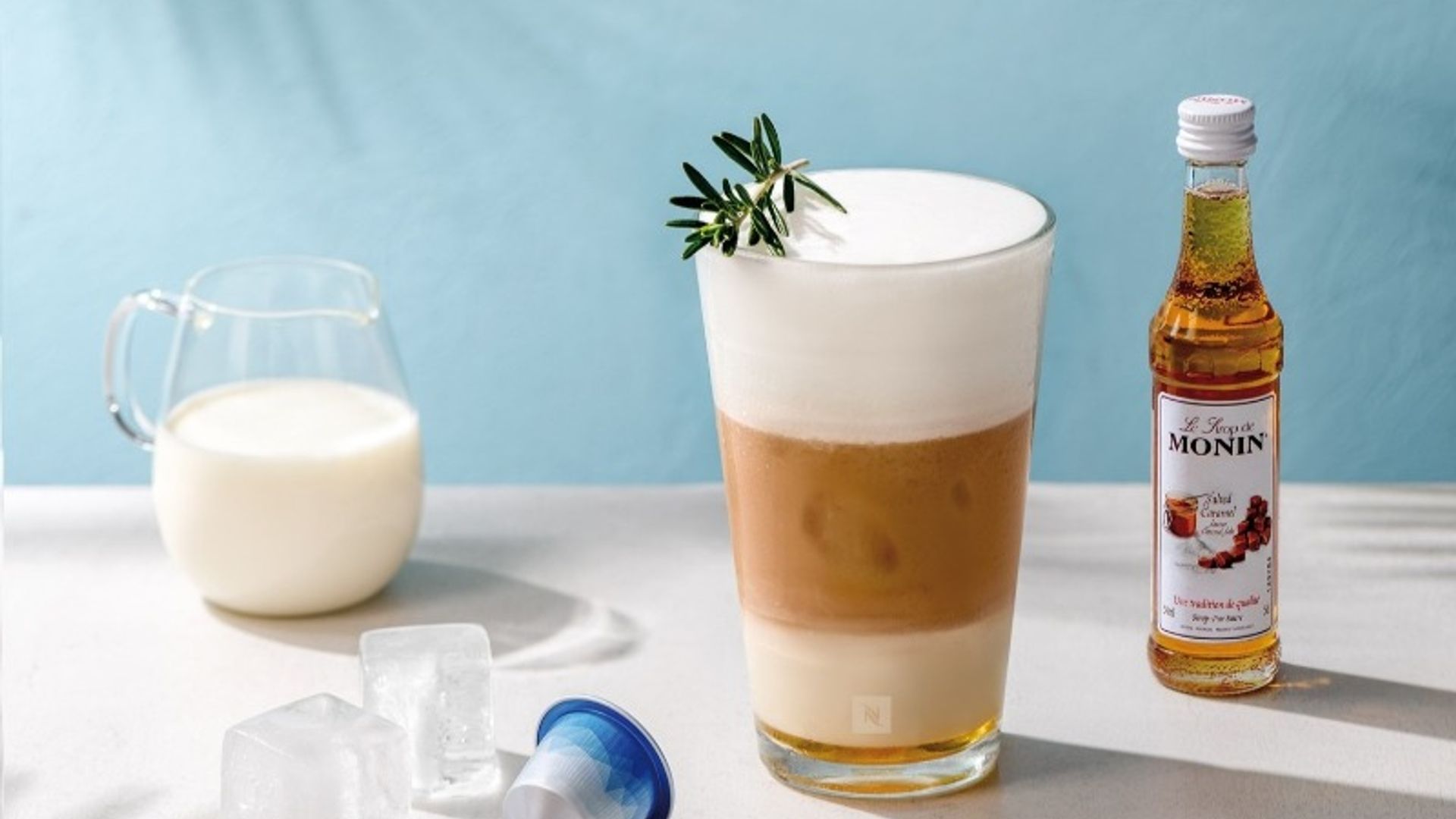 Café frío 'Iced Rosemary Latte'